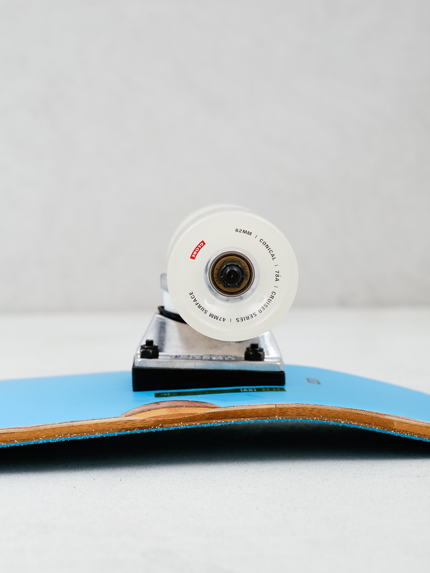 Deskorolka cruiser Globe Blazer (coconut/sky)