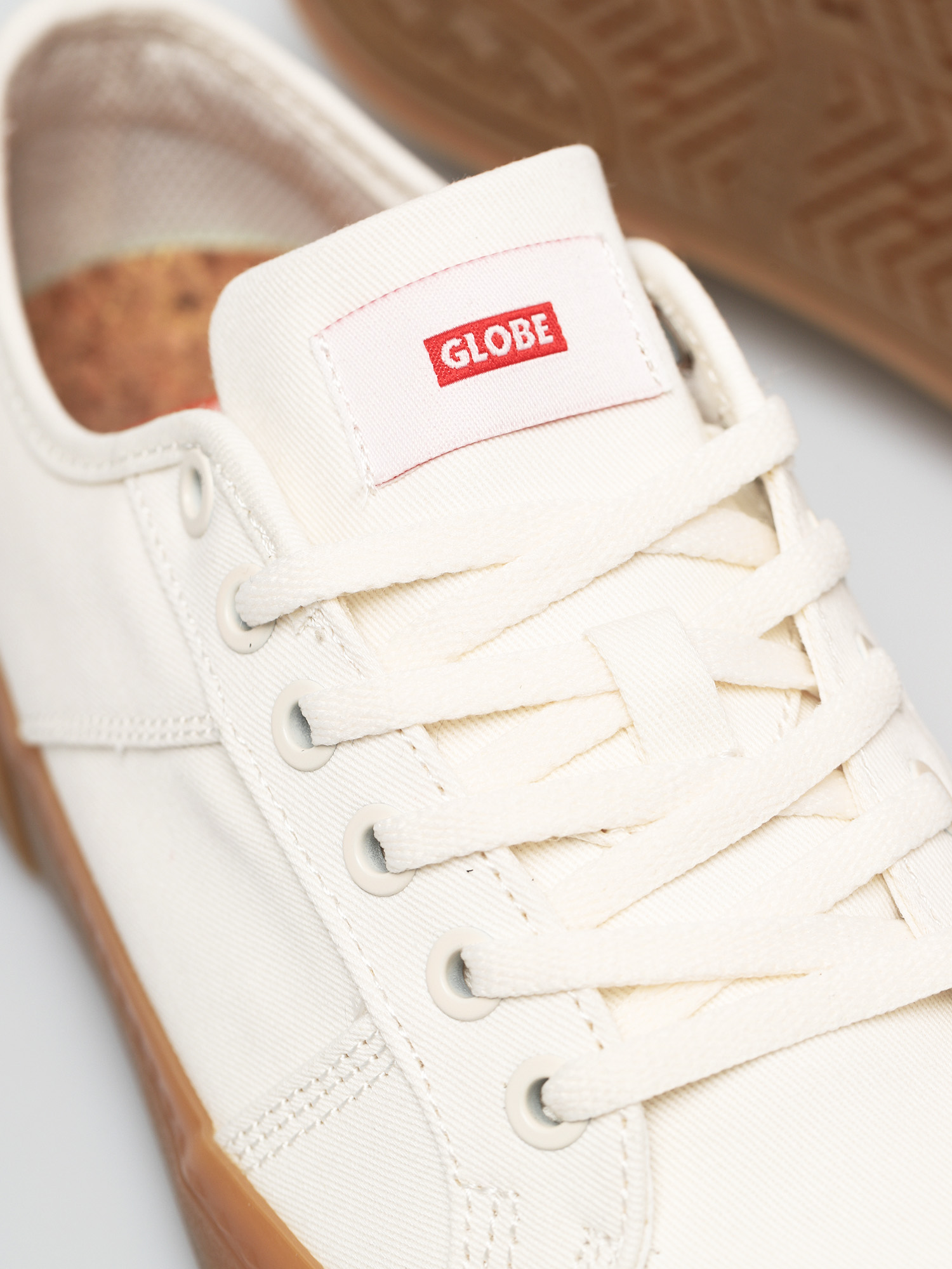 Buty Globe Surplus (organic white)