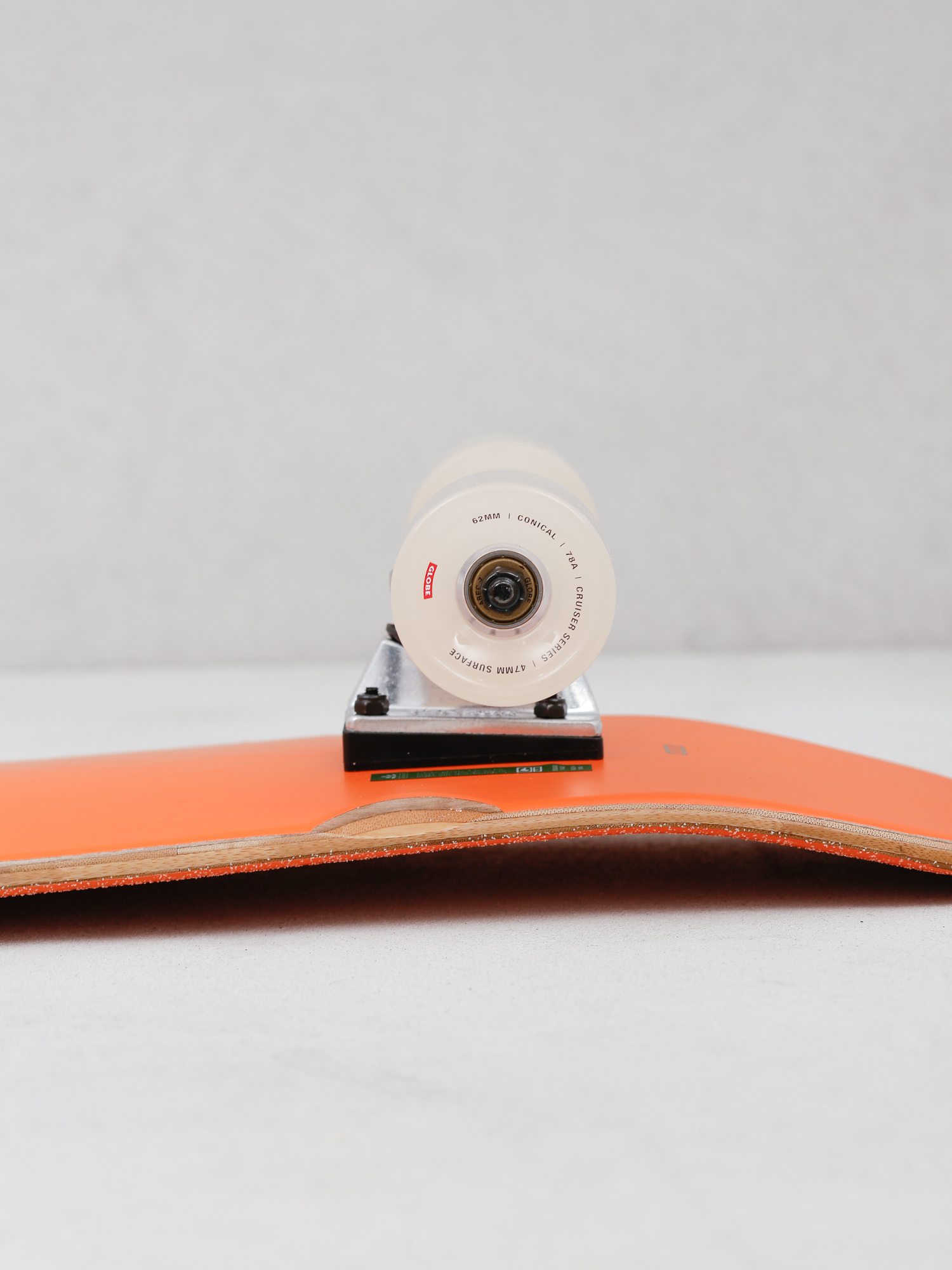 Deskorolka cruiser Globe Big Blazer (coconut/mandarin)