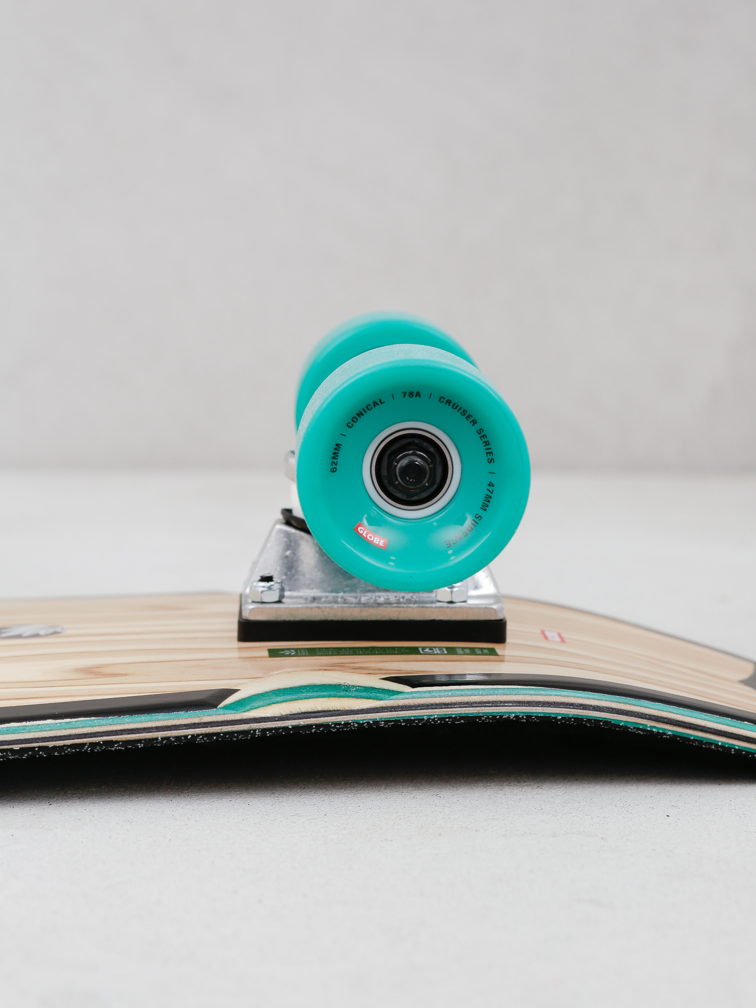 Deskorolka cruiser Globe Sun City (olivewood/neon jungle)