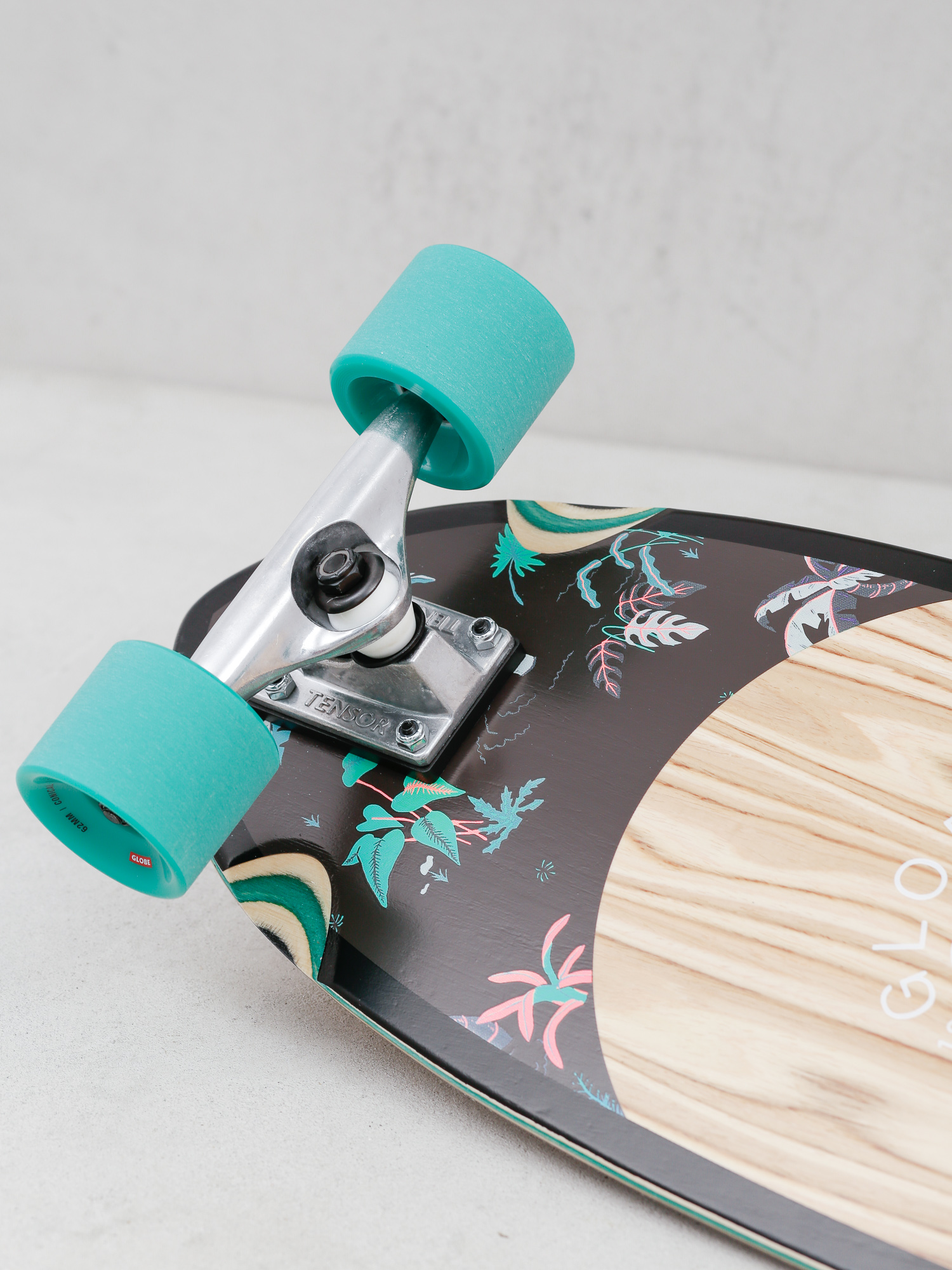 Deskorolka cruiser Globe Sun City (olivewood/neon jungle)