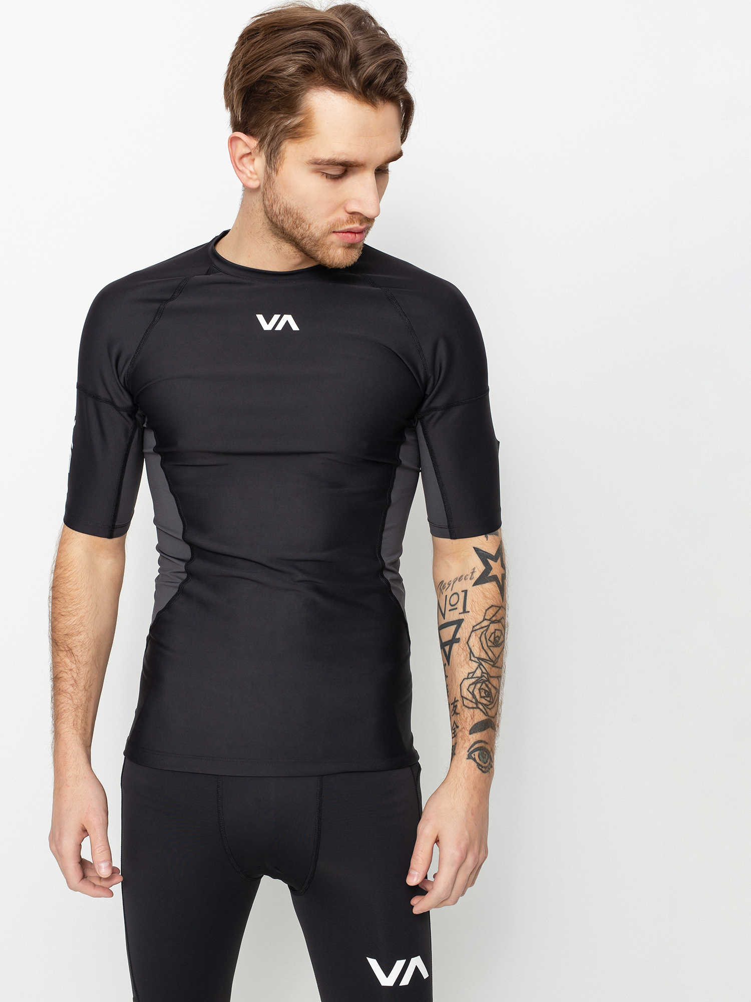 T-shirt aktywny RVCA Compression (black)