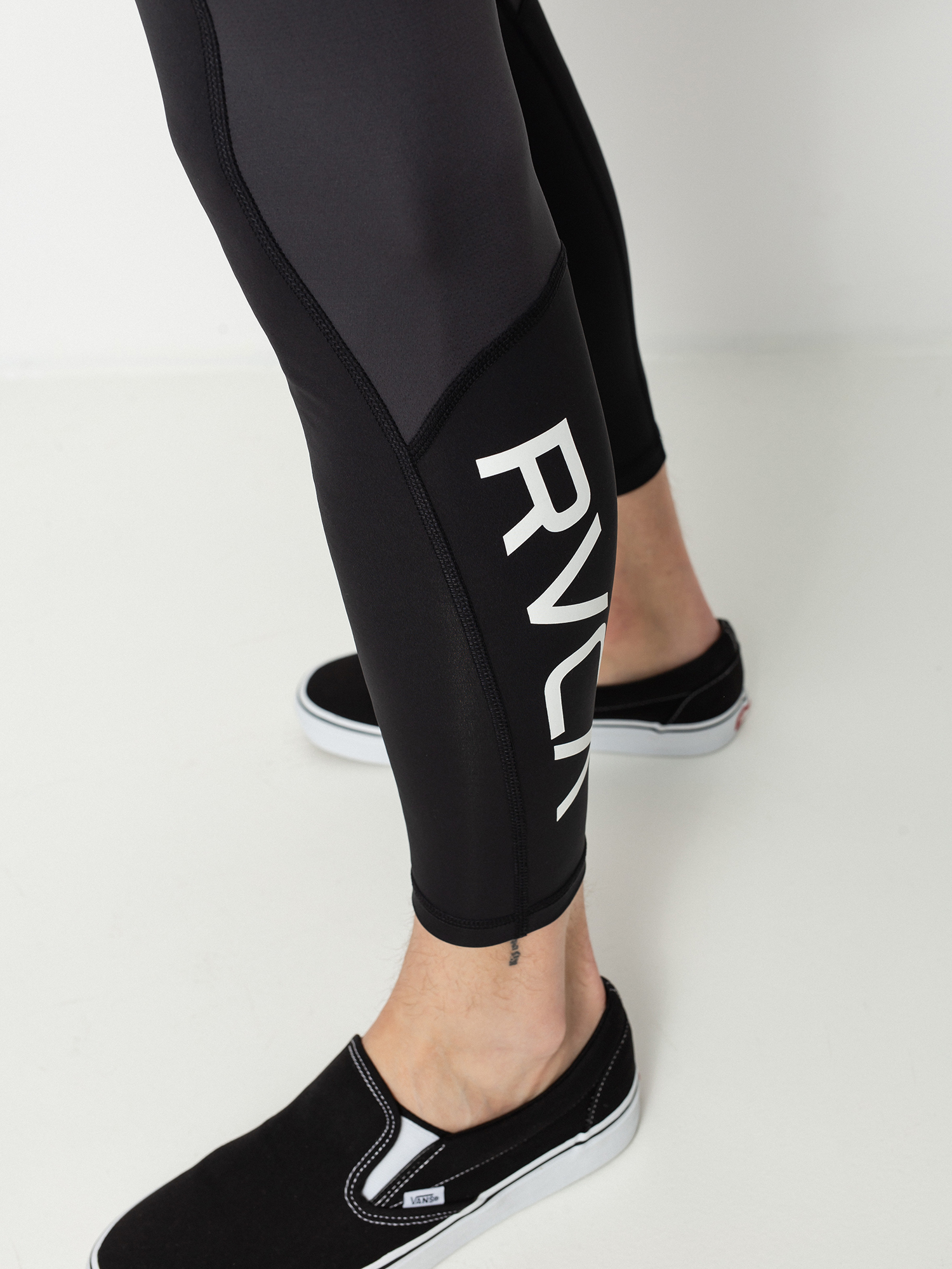 Spodnie RVCA Compression Pant (black)