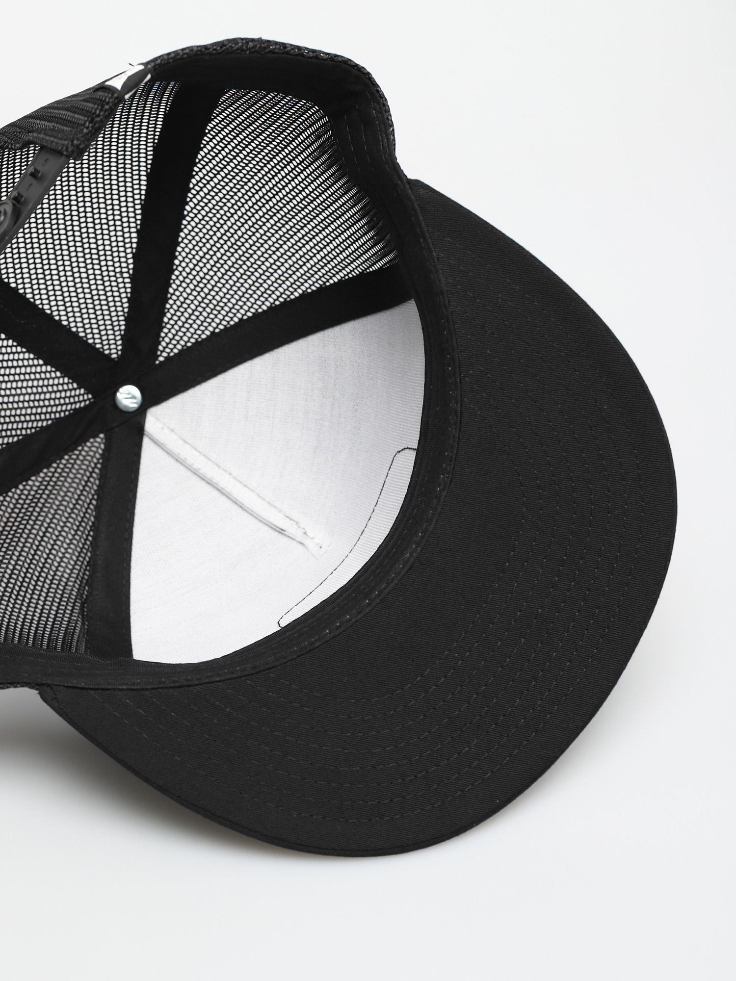 Czapka z daszkiem Salty Crew Stealth Trucker ZD (black)