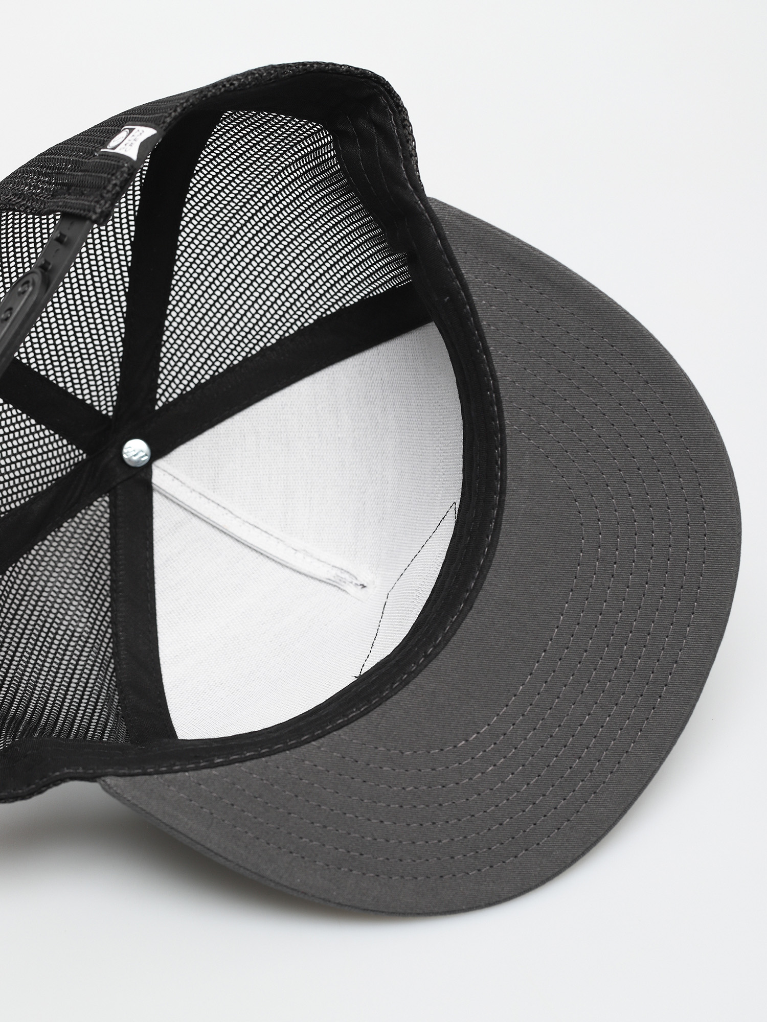 Czapka z daszkiem Salty Crew Tippet Trucker ZD (charcoal/black)