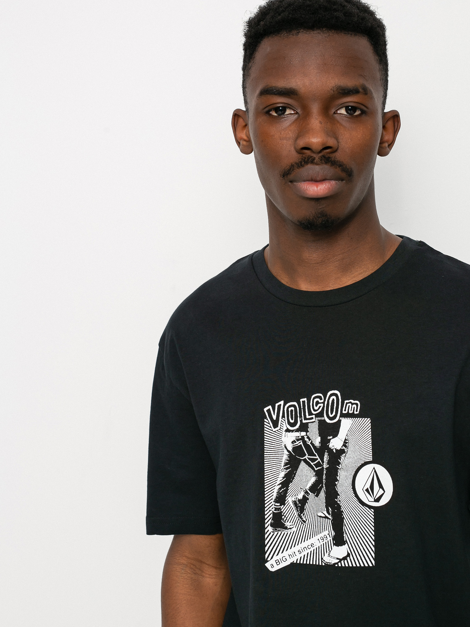 T-shirt Volcom Hittin (black)