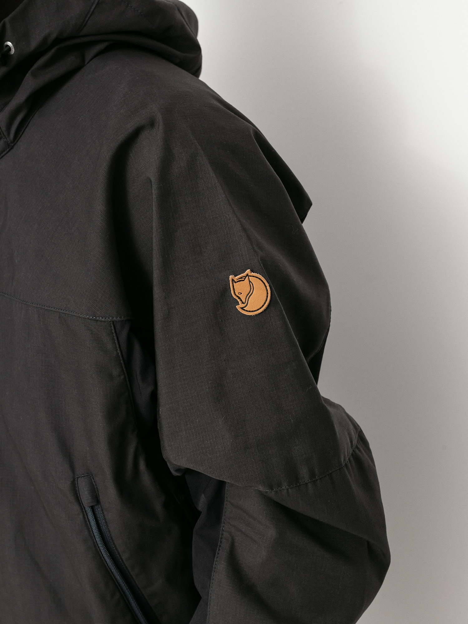 Kurtka Fjallraven Abisko Lite Trekking (dark grey black)