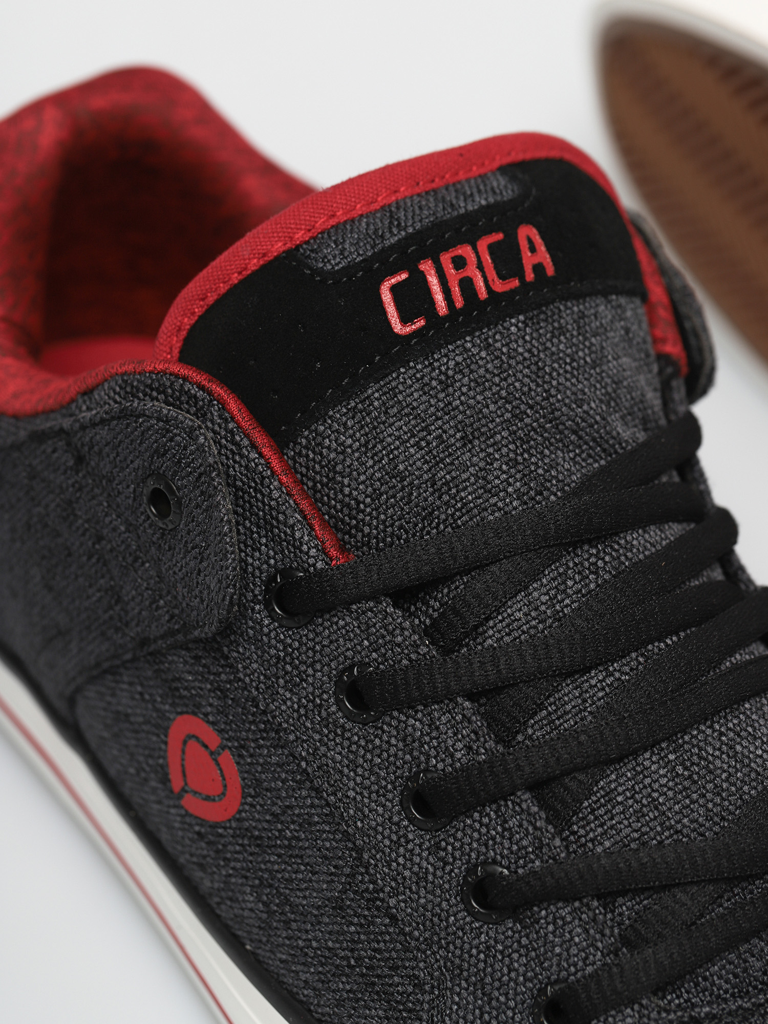 Buty Circa 205 Vulc Se (black/hibiscus)