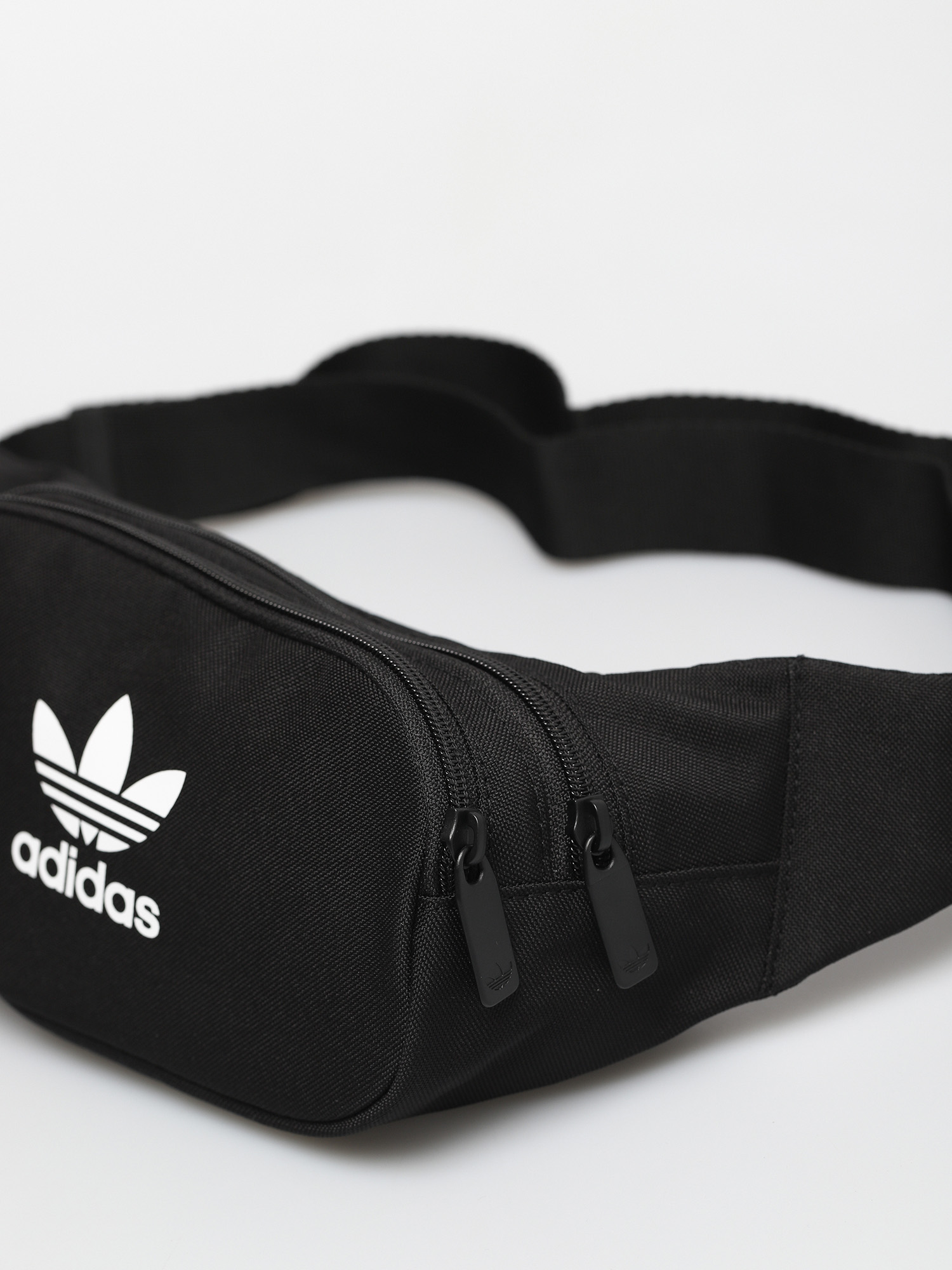 Nerka adidas Originals Essential Cbody (black)