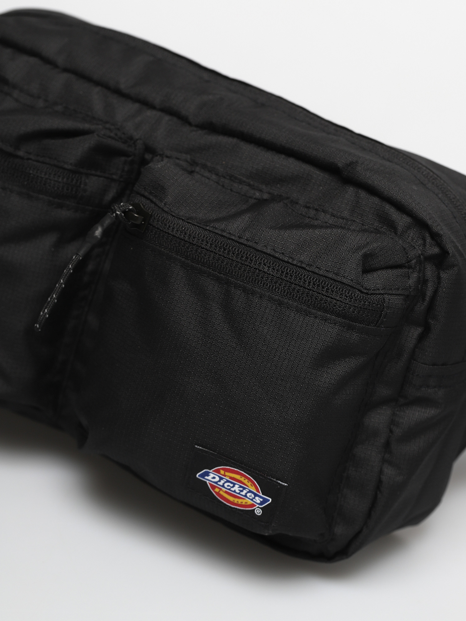 Nerka Dickies AppleValley (black)