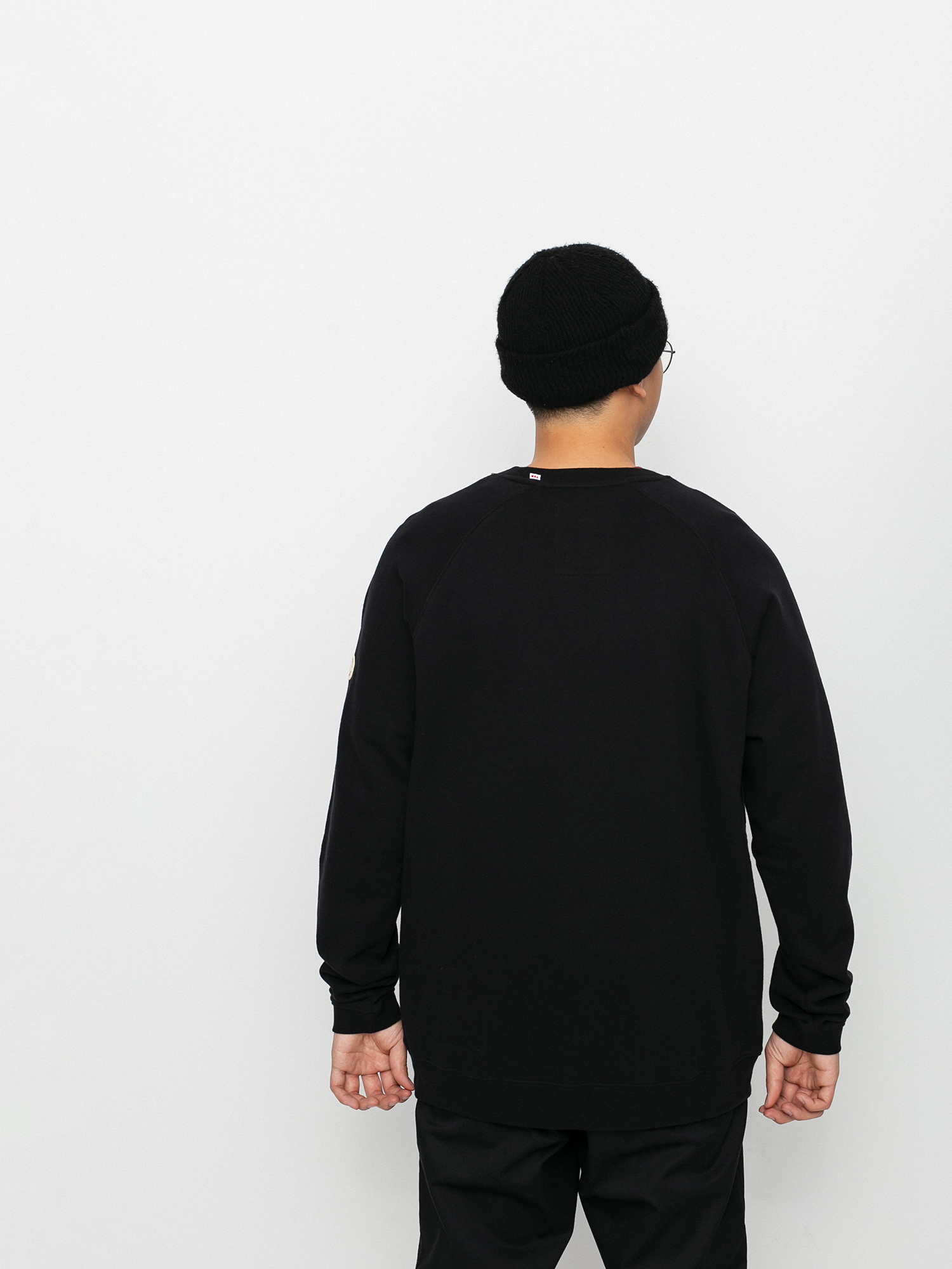 Bluza Globe Traveller Crew (black)