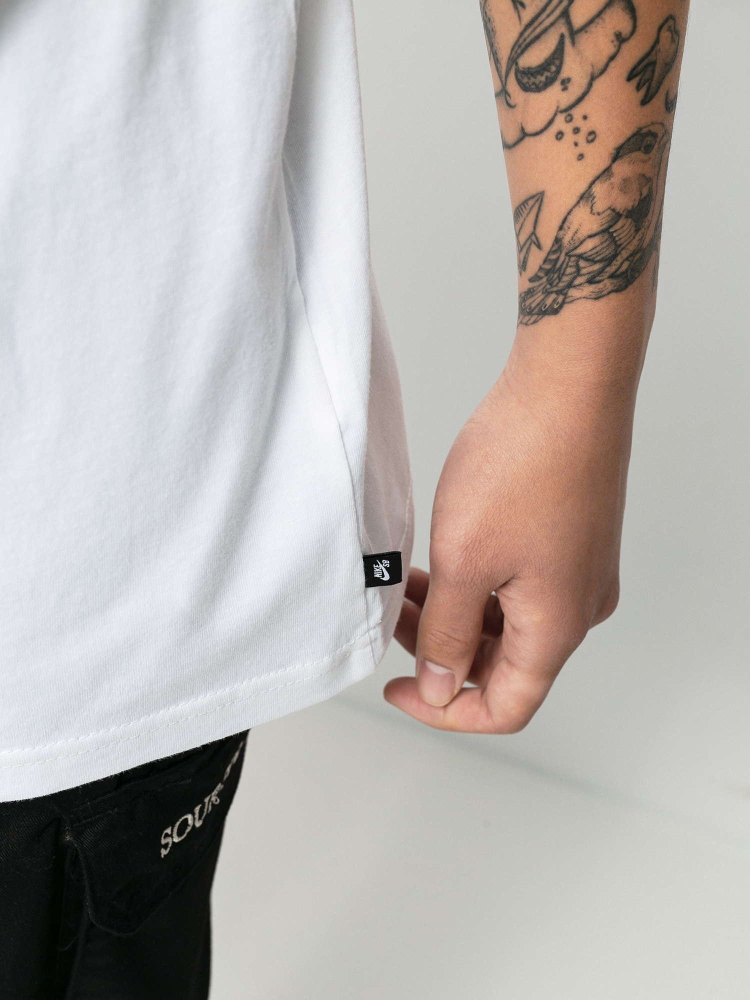T-shirt Nike SB Artist 2 (white/black)