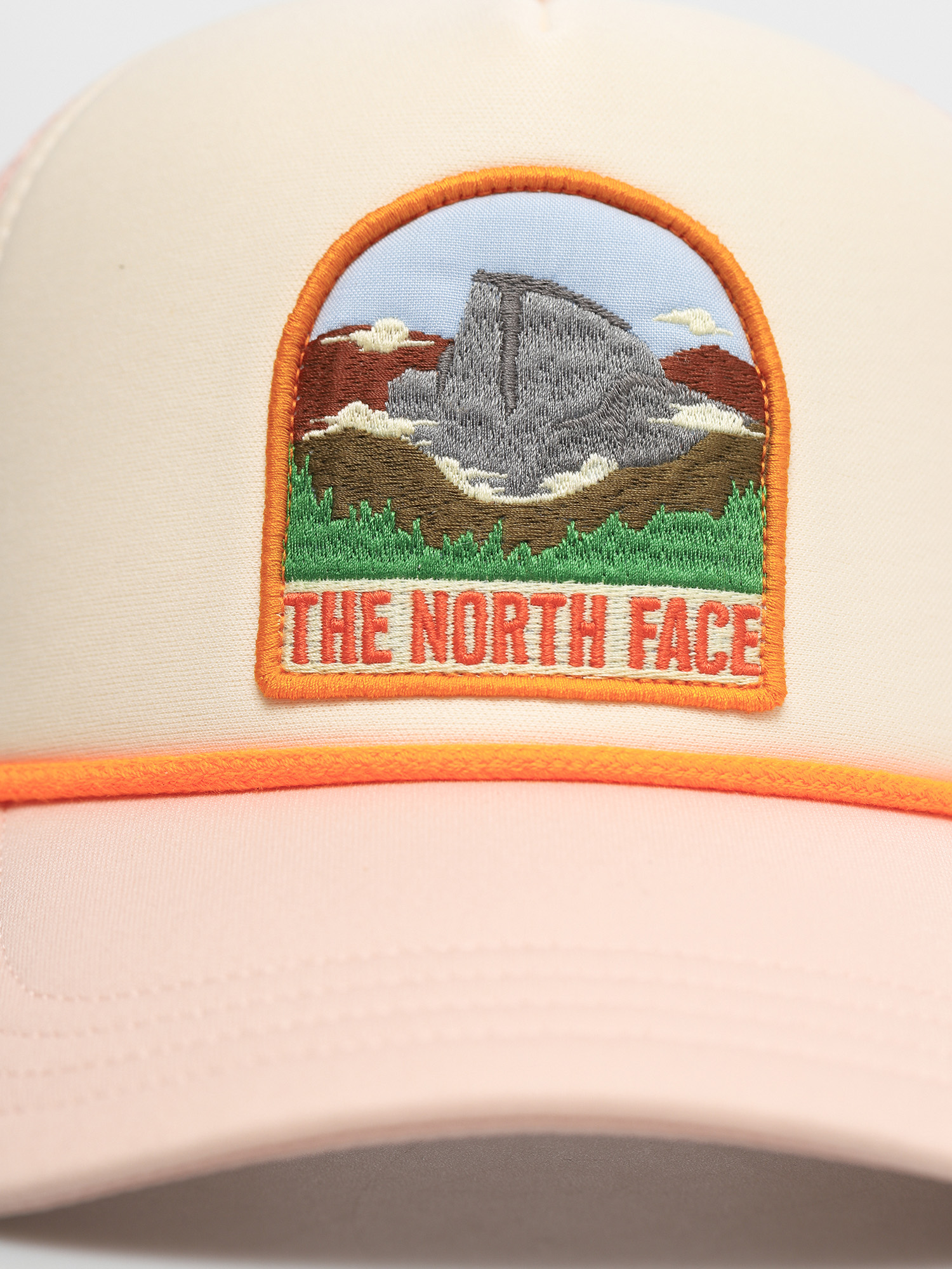 Czapka z daszkiem The North Face Valley Trucker ZD (evening sand pink/vintage white)
