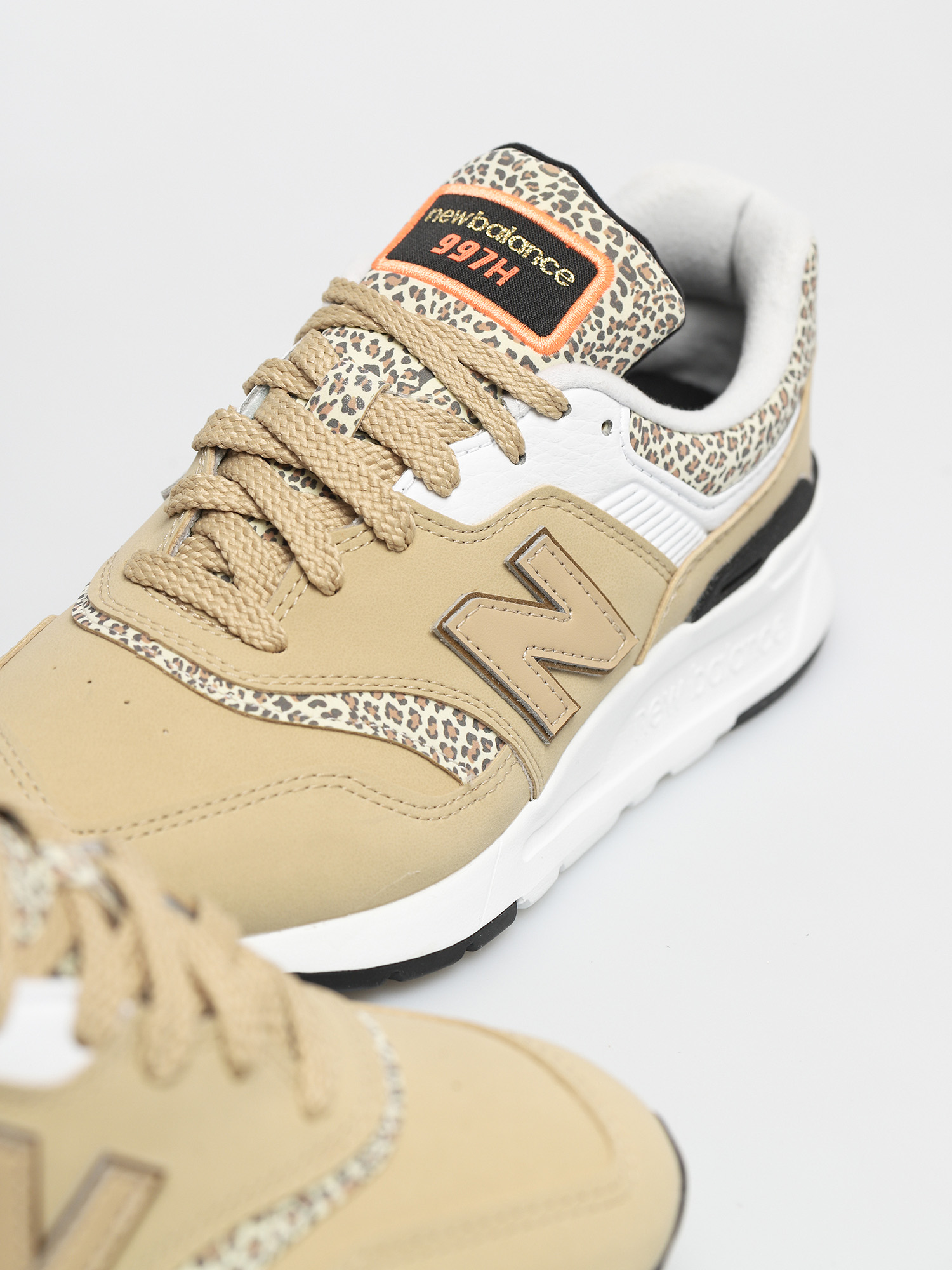 Buty New Balance 997 Wmn (incense)