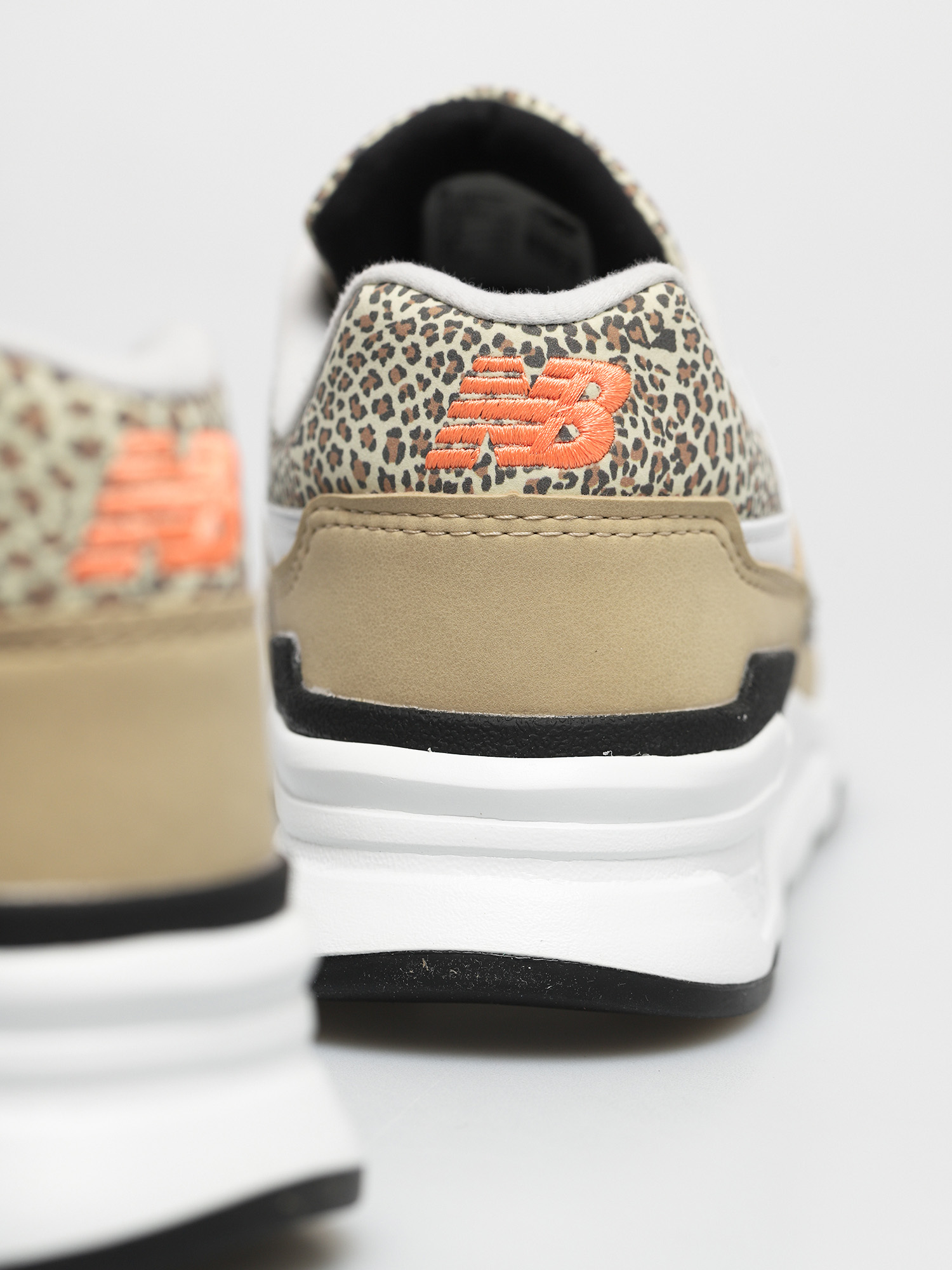 Buty New Balance 997 Wmn (incense)
