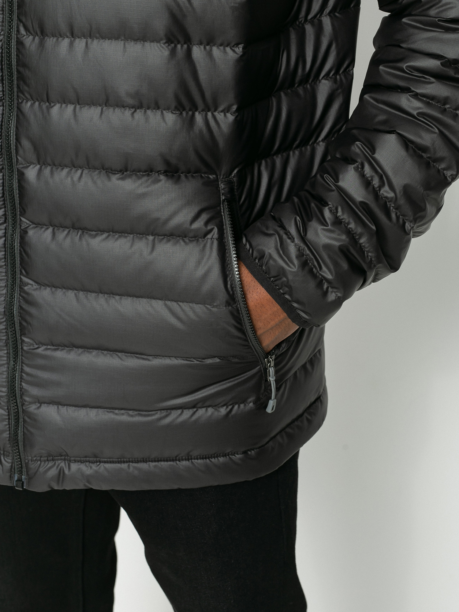 Kurtka Patagonia Down Sweater (black)