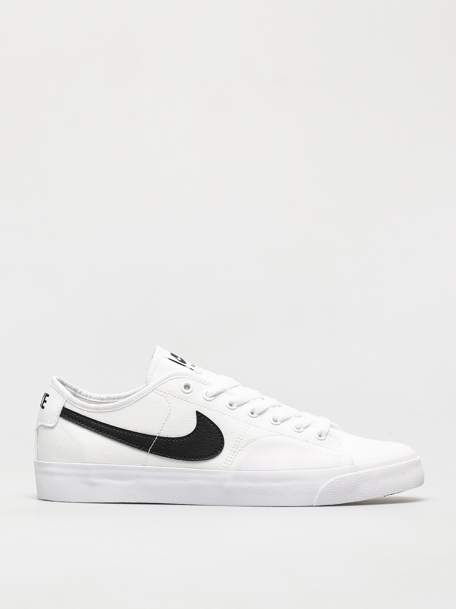 Buty Nike SB Blazer Court (white/black white black)