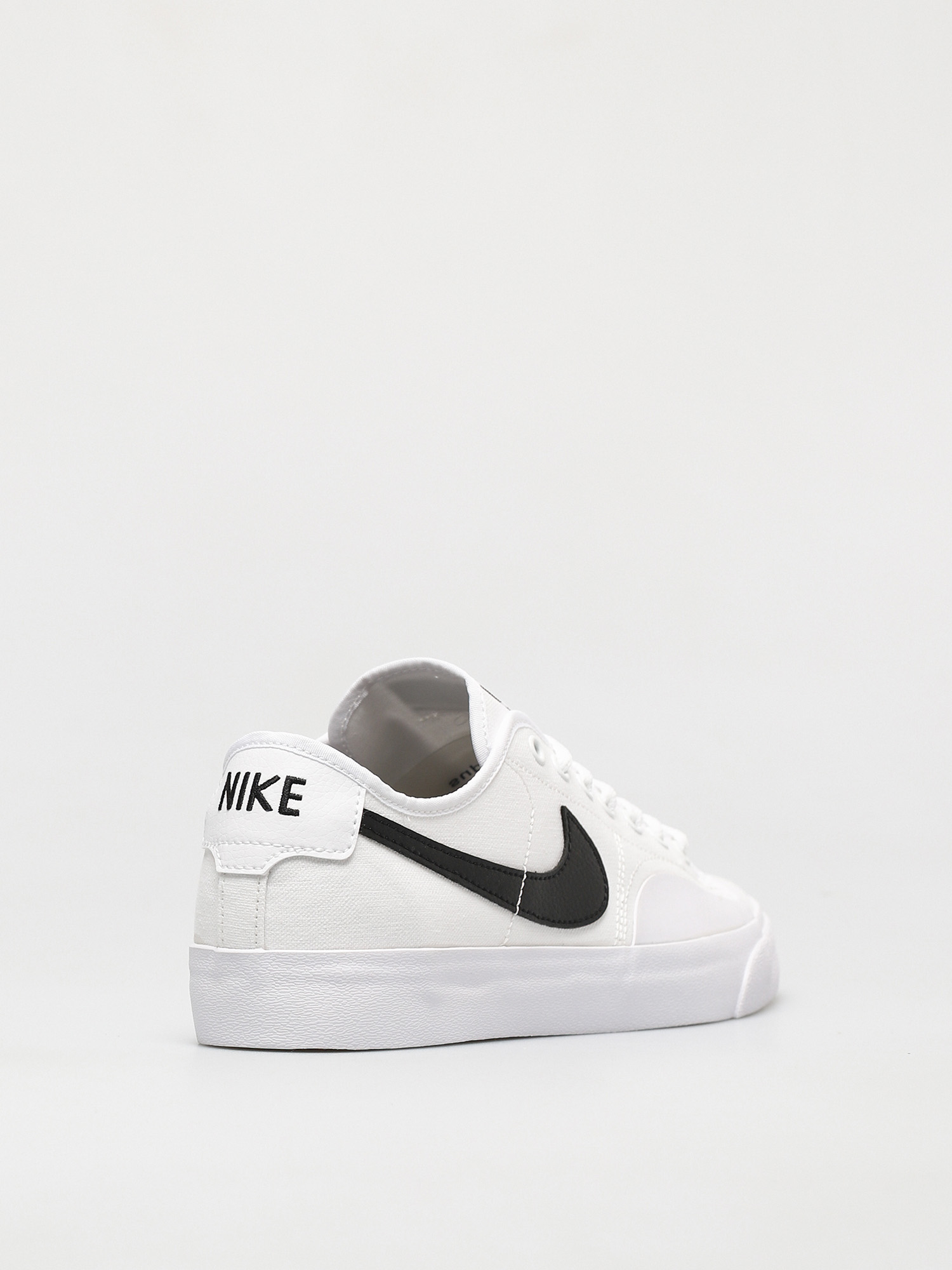 Buty Nike SB Blazer Court (white/black white black)