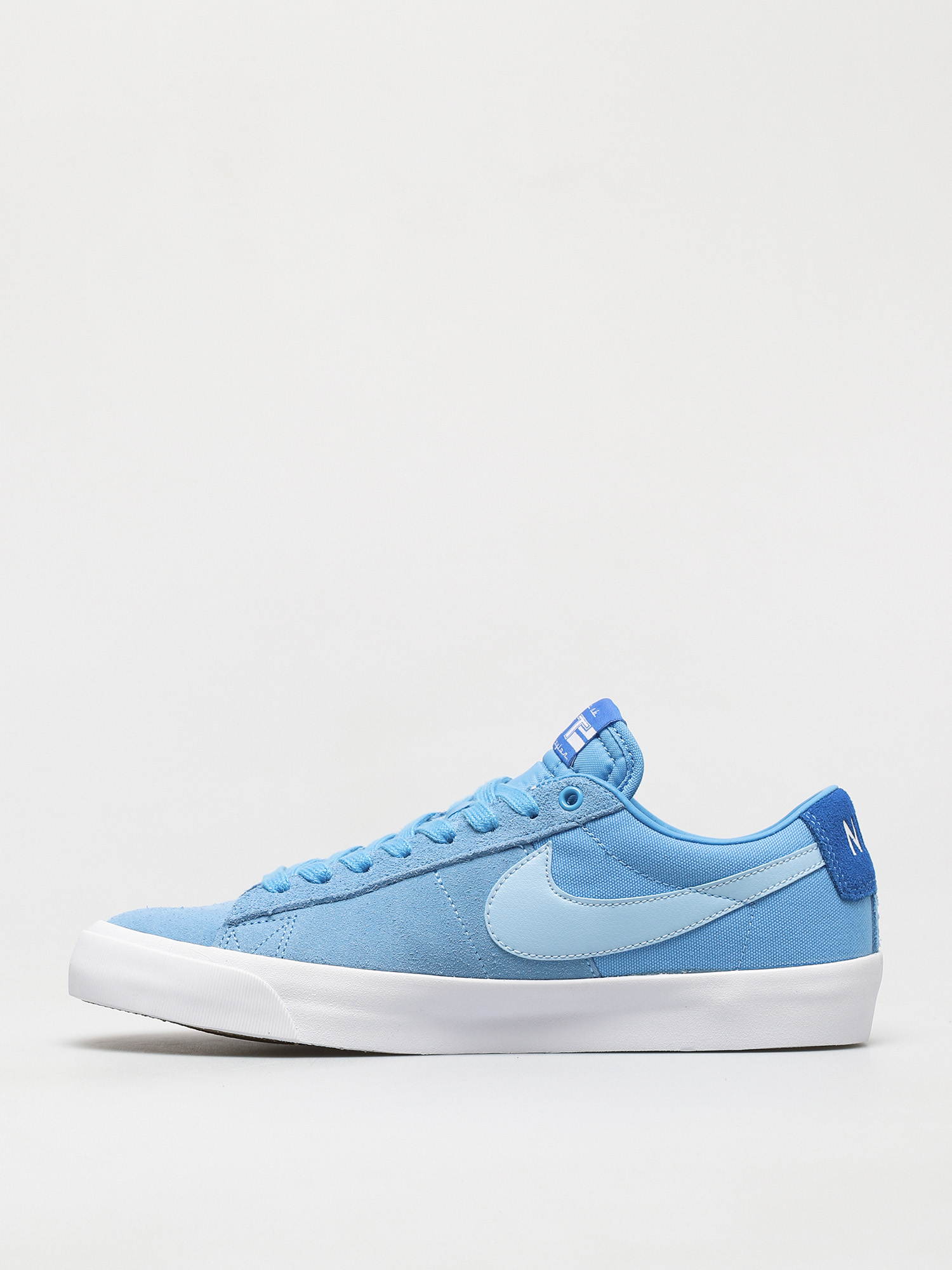 Buty Nike SB Zoom Blazer Low Pro Gt (coast/psychic blue signal blue white)