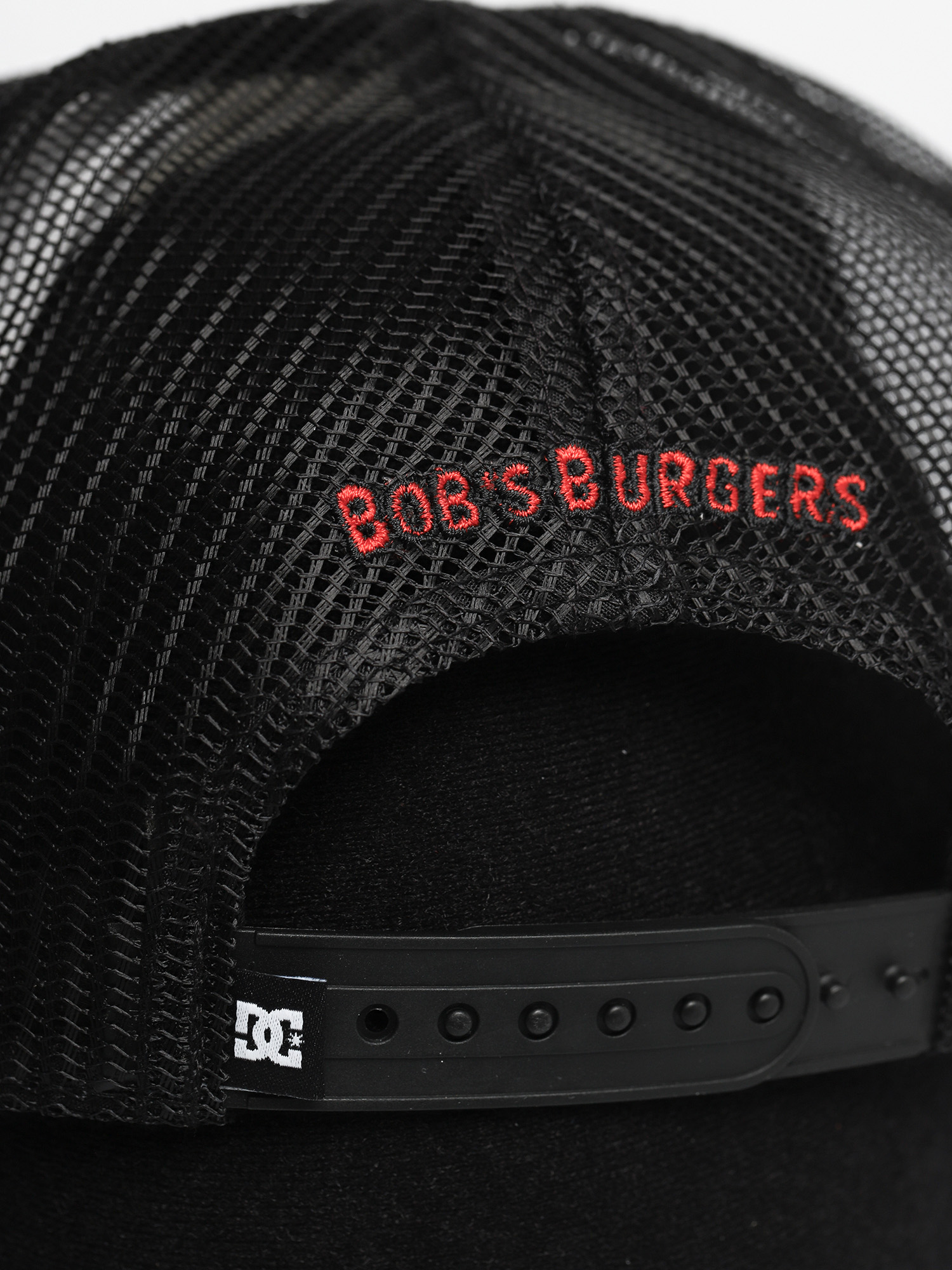 Czapka z daszkiem DC X BB Bobs Burgers Trucker ZD (black/white)