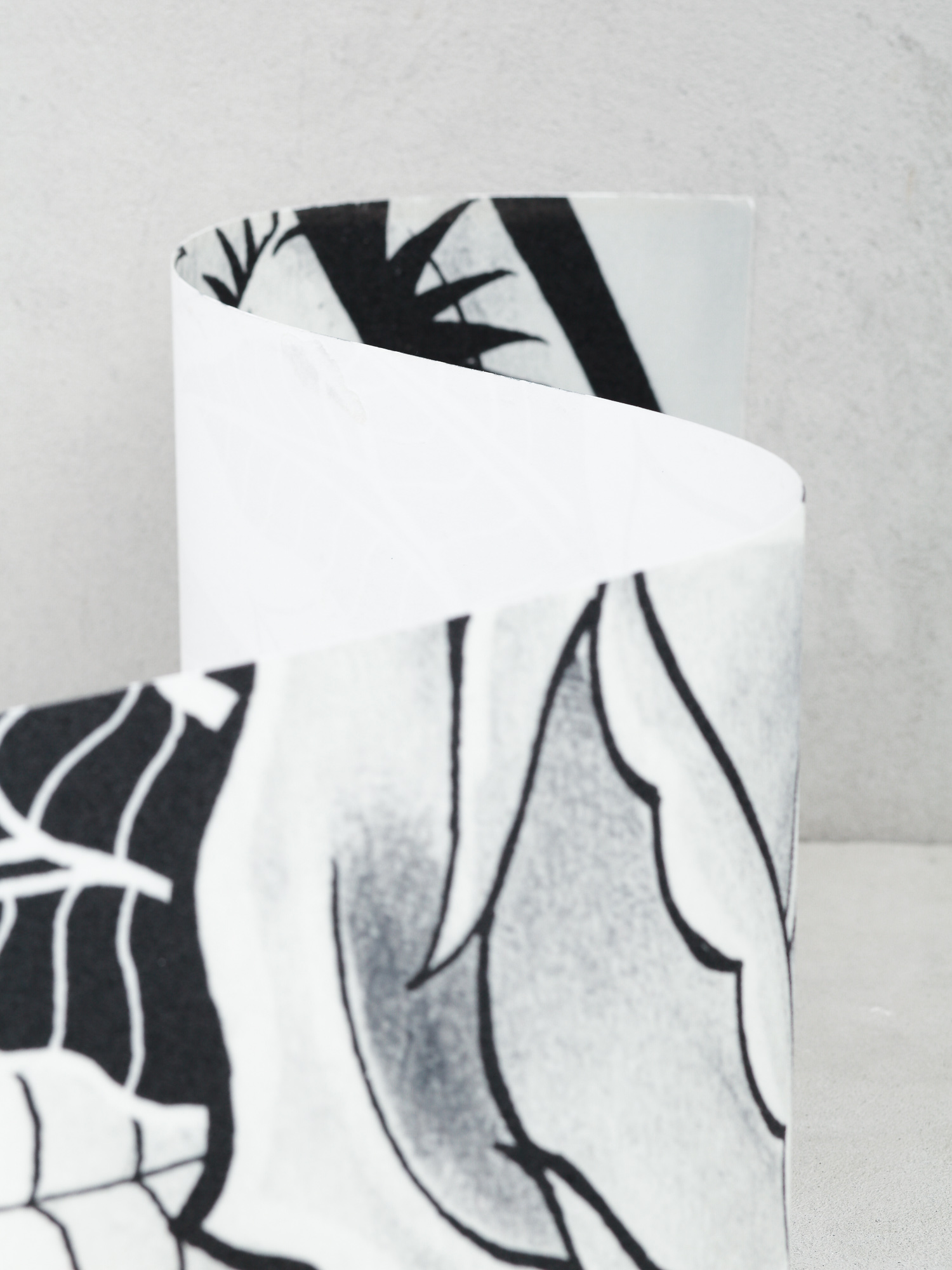 Papier Hard Luck Sad Girl (white/black)