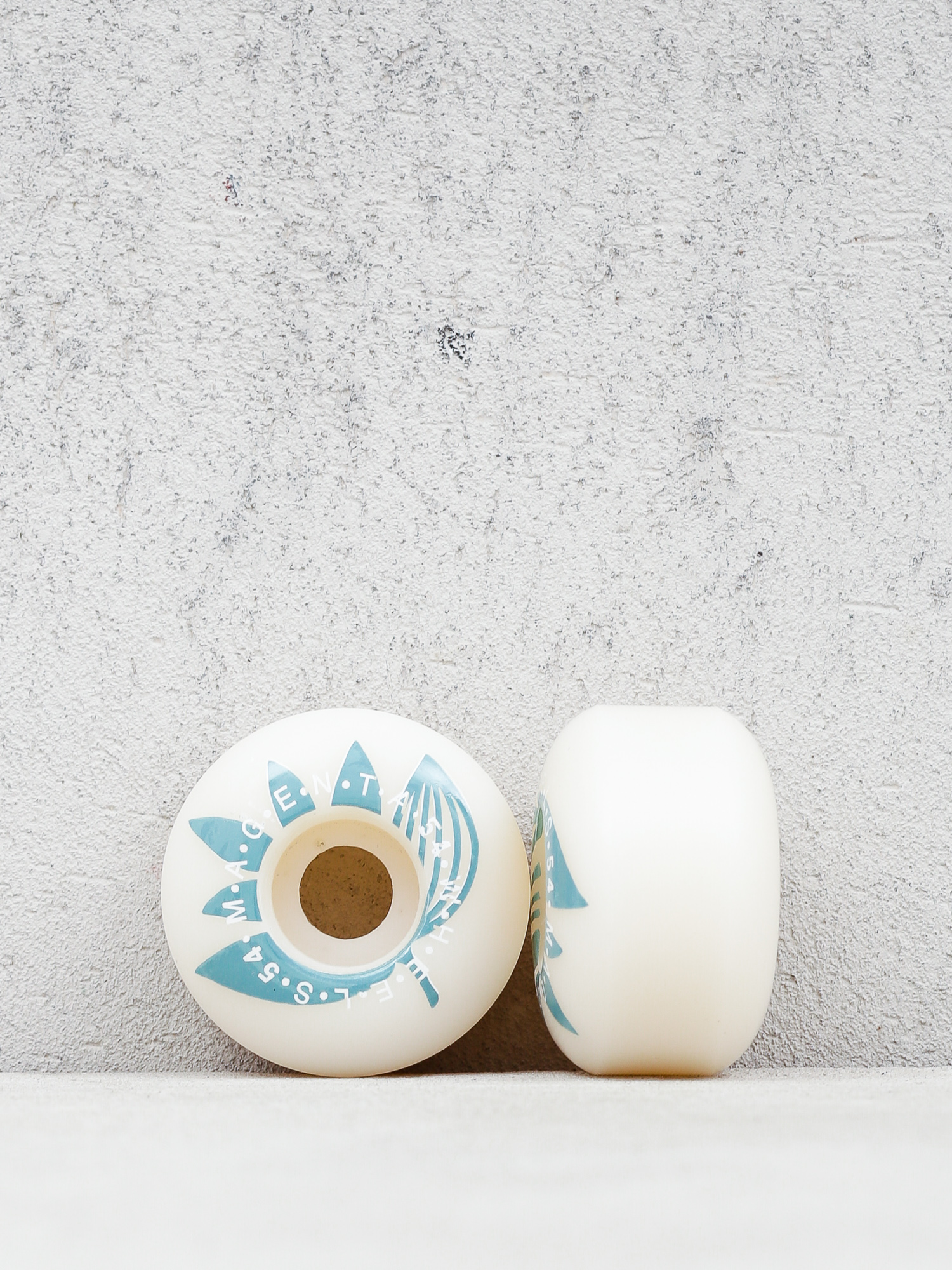 Ku00f3u0142ka Magenta Plant Power (blue)