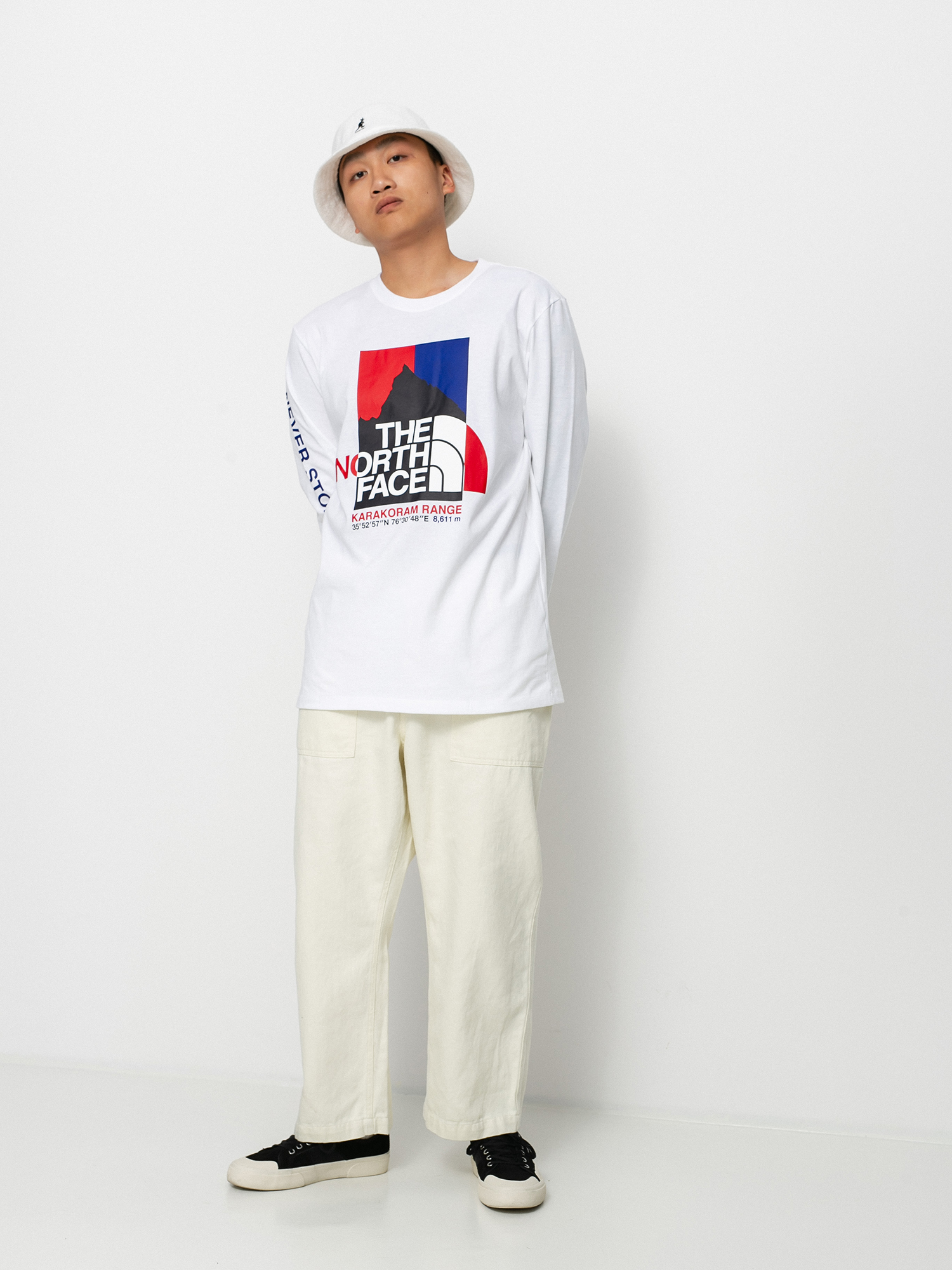 Longsleeve The North Face Karakoram Graphic (tnf white)