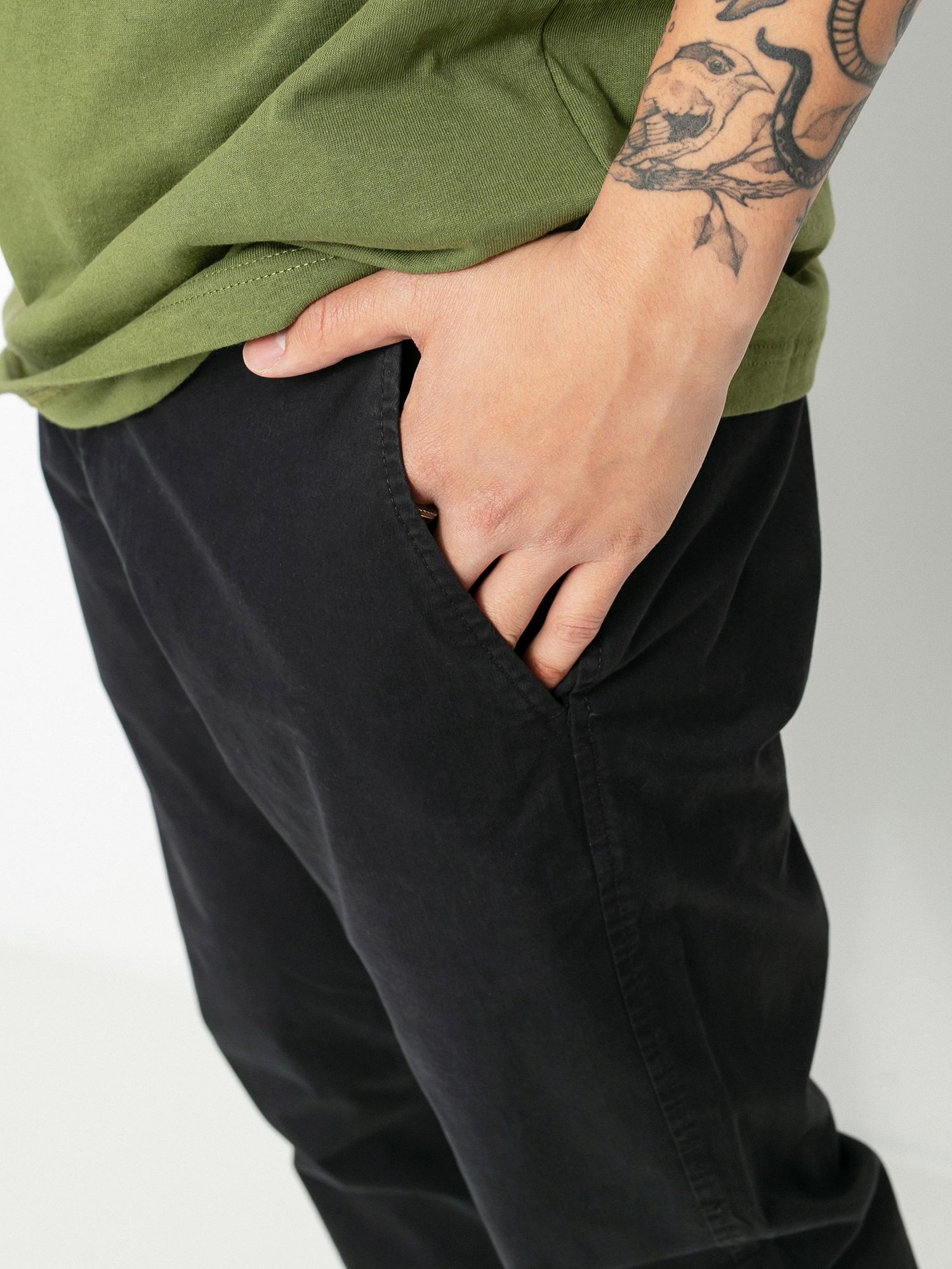 Spodnie RVCA Daggers Chino (rvca black)