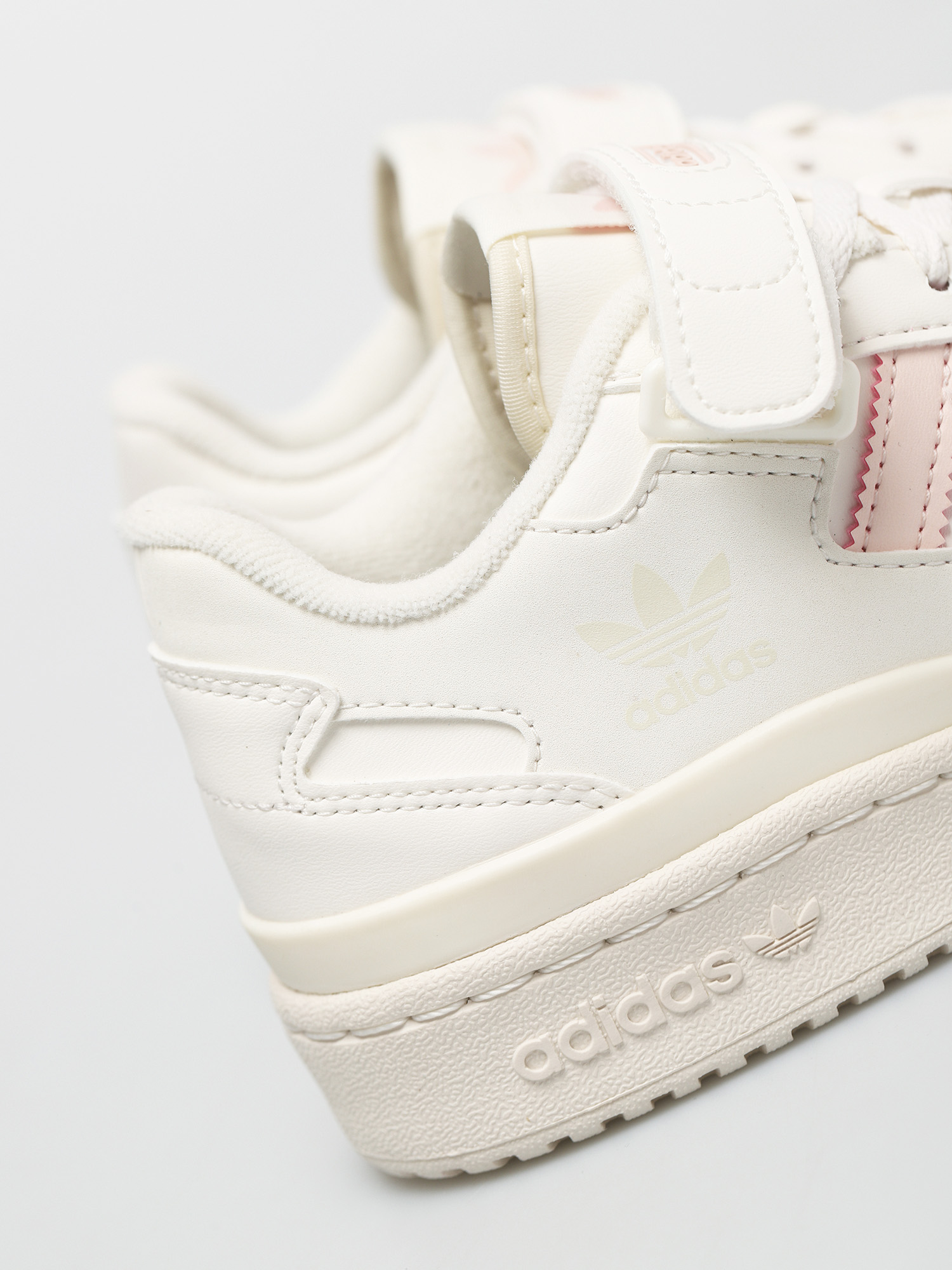 Buty adidas Originals Forum Low Wmn (clowhi/ftwwht/owhite)