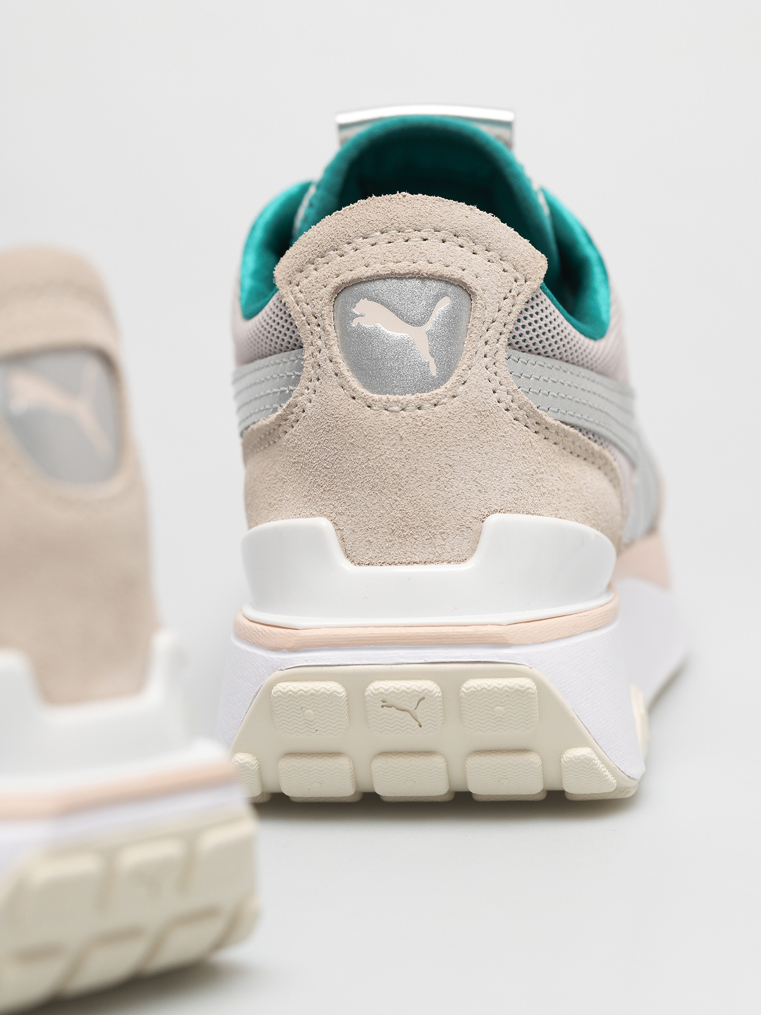 Buty Puma Cruise Rider OQ Wmn (beige)