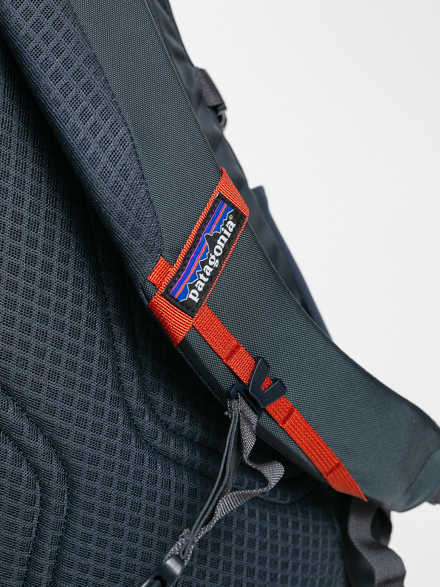 Plecak Patagonia Refugio Pack 28L (smolder blue w/roots red)