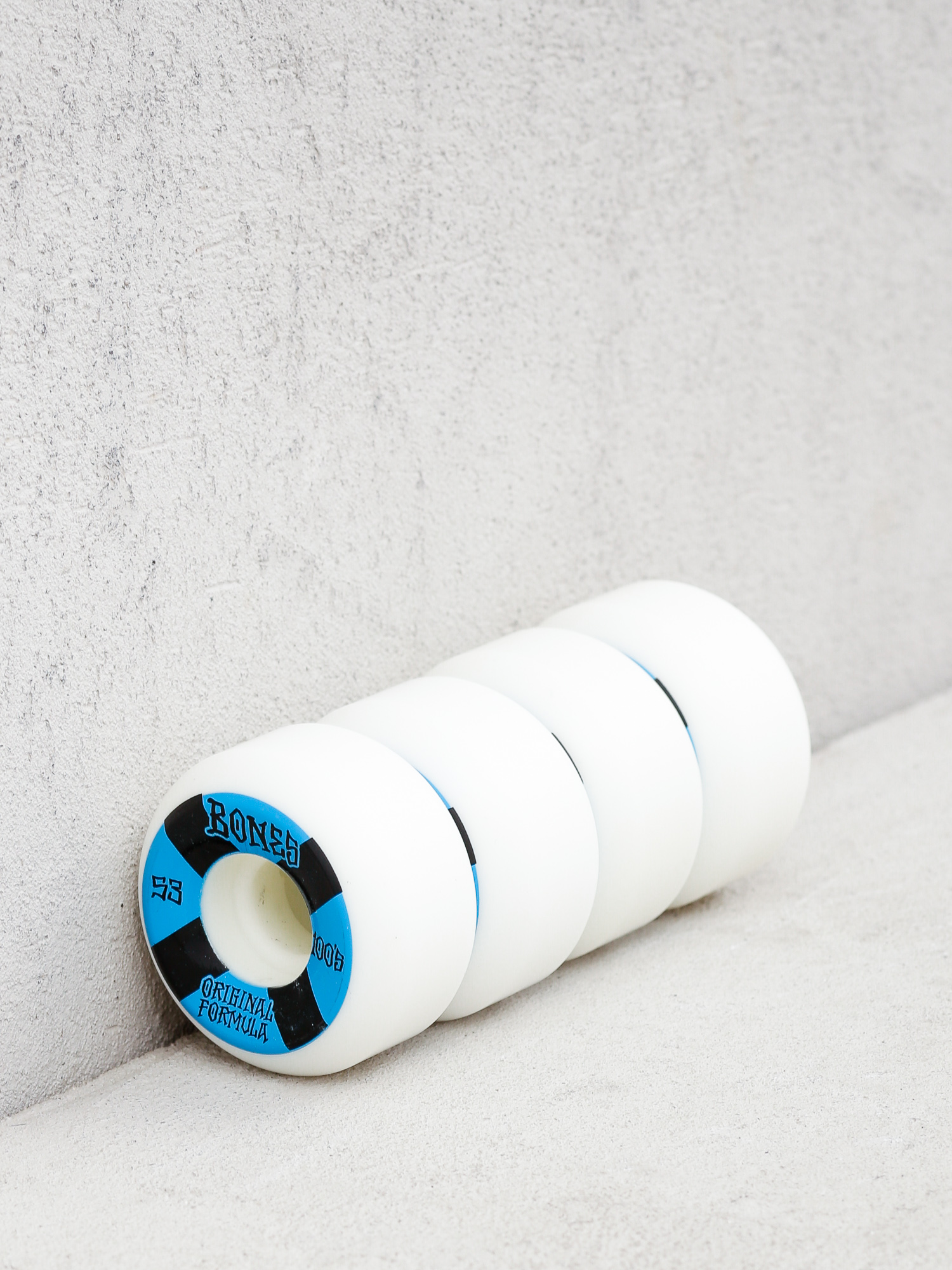 Kółka Bones Og Formula V5 Sidecut (white/black/blue)