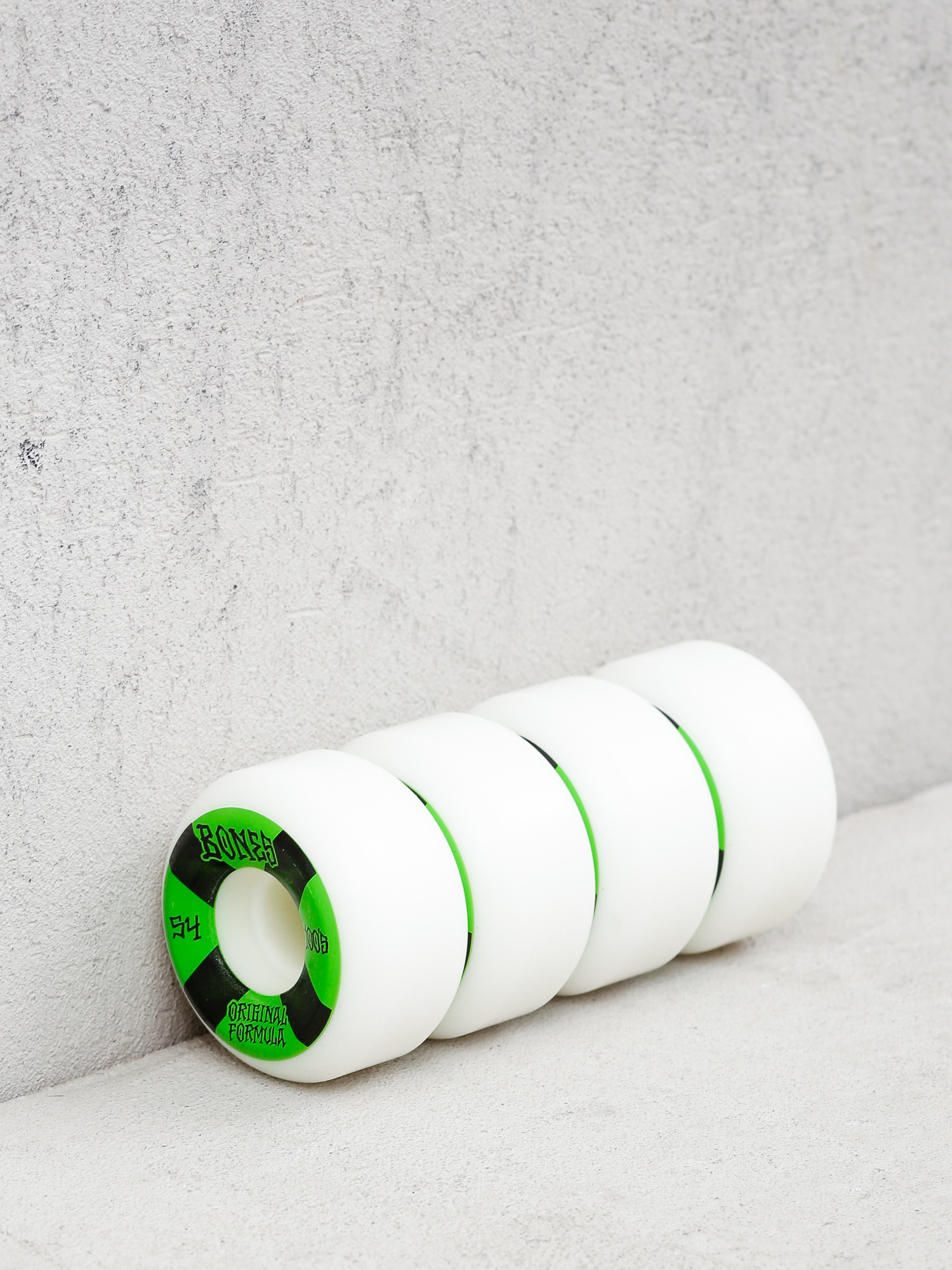Kółka Bones Og Formula V5 Sidecut (white/black/green)