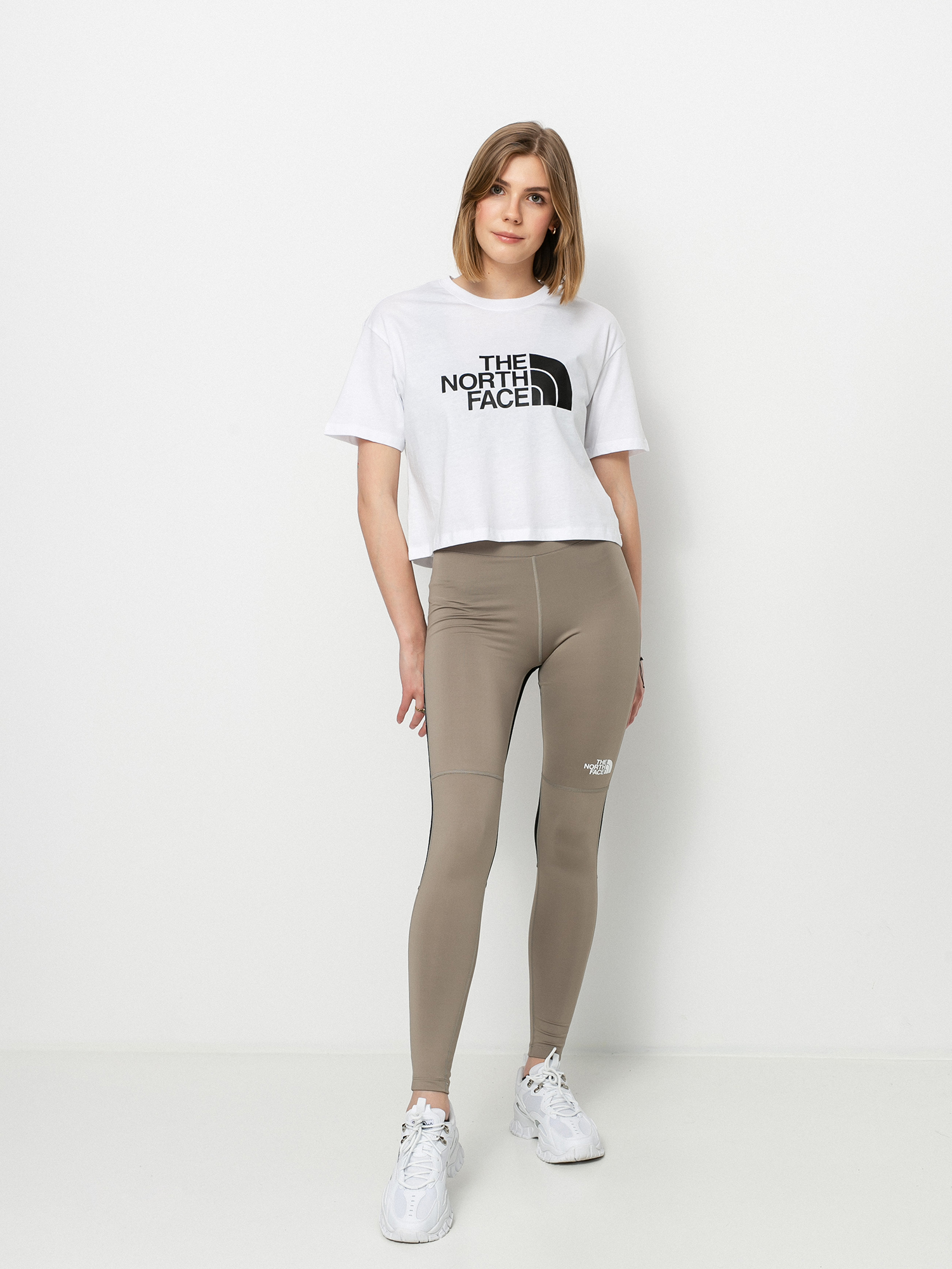 T-shirt The North Face Cropped Easy Wmn (tnf white)
