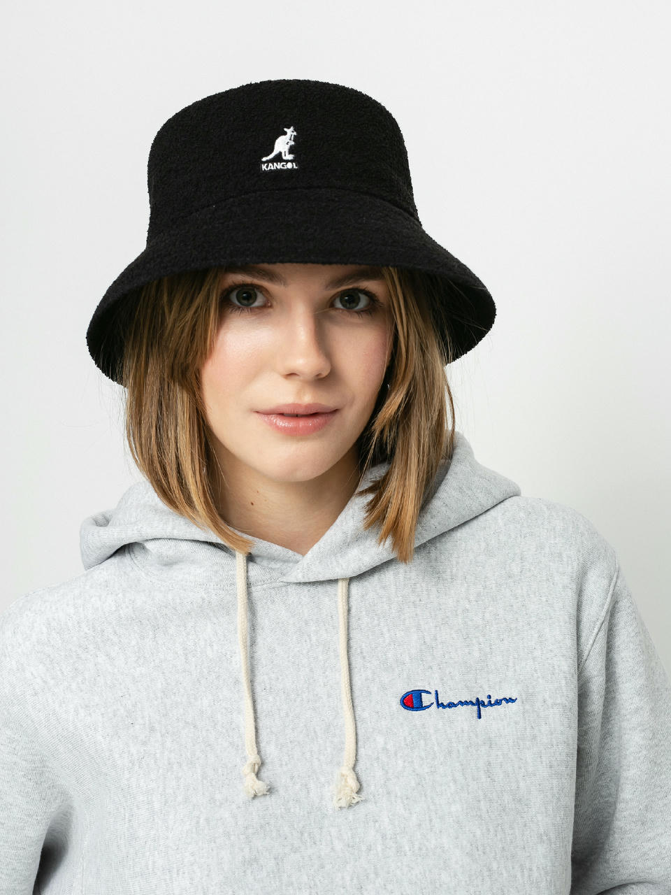 Bluza z kapturem Champion Sweatshirt HD 113150 Wmn (loxgm)