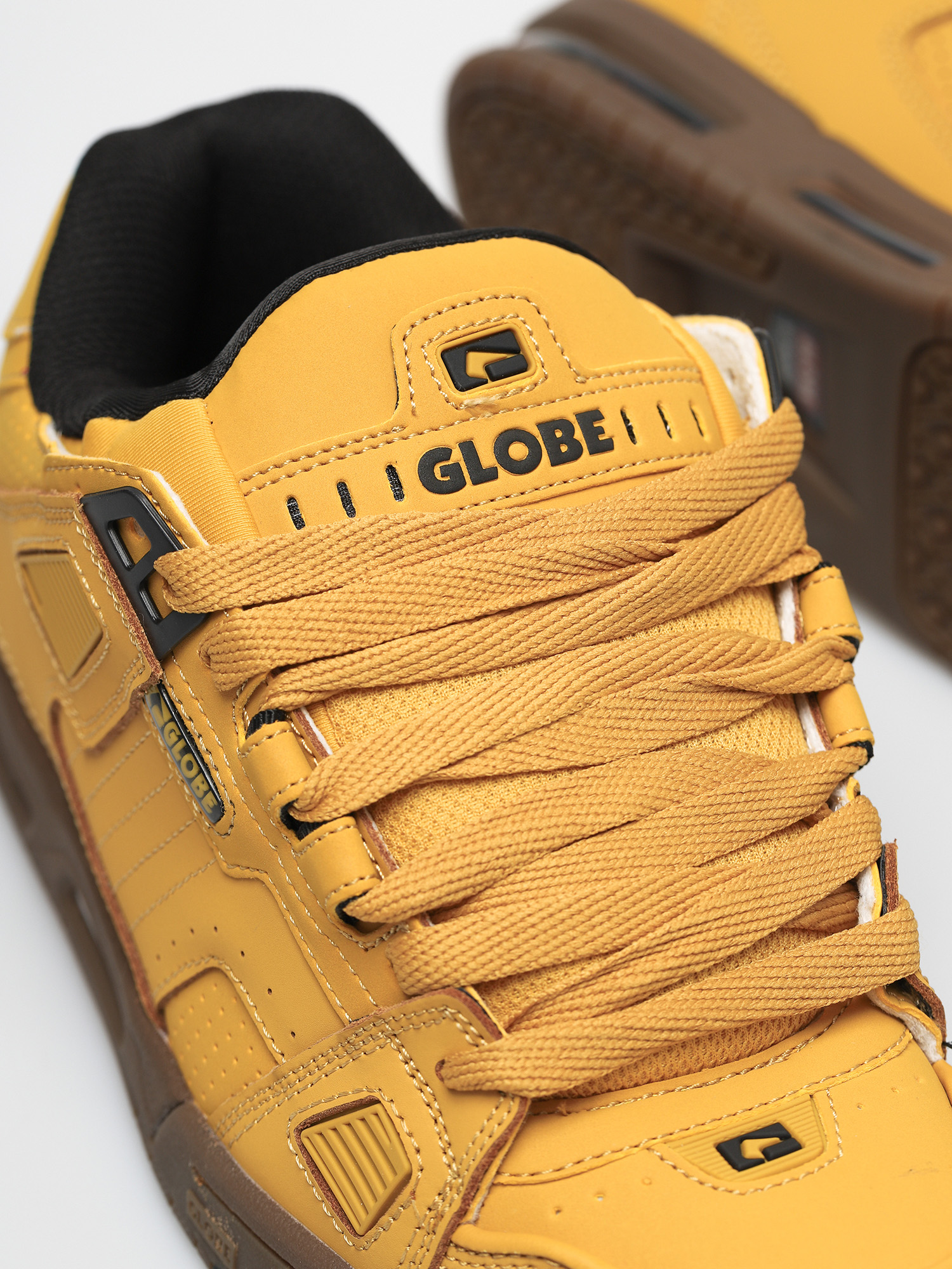 Buty Globe Sabre (wheat/tobacco)