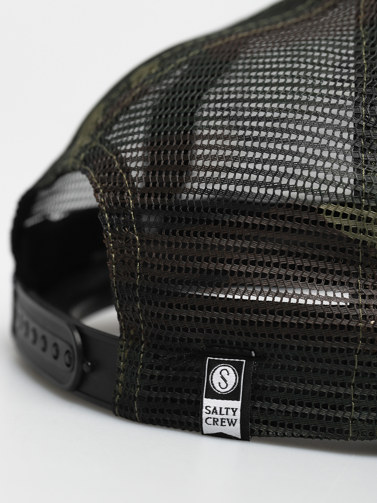 Czapka z daszkiem Salty Crew Pinnacle Retro Trucker (black/camo)