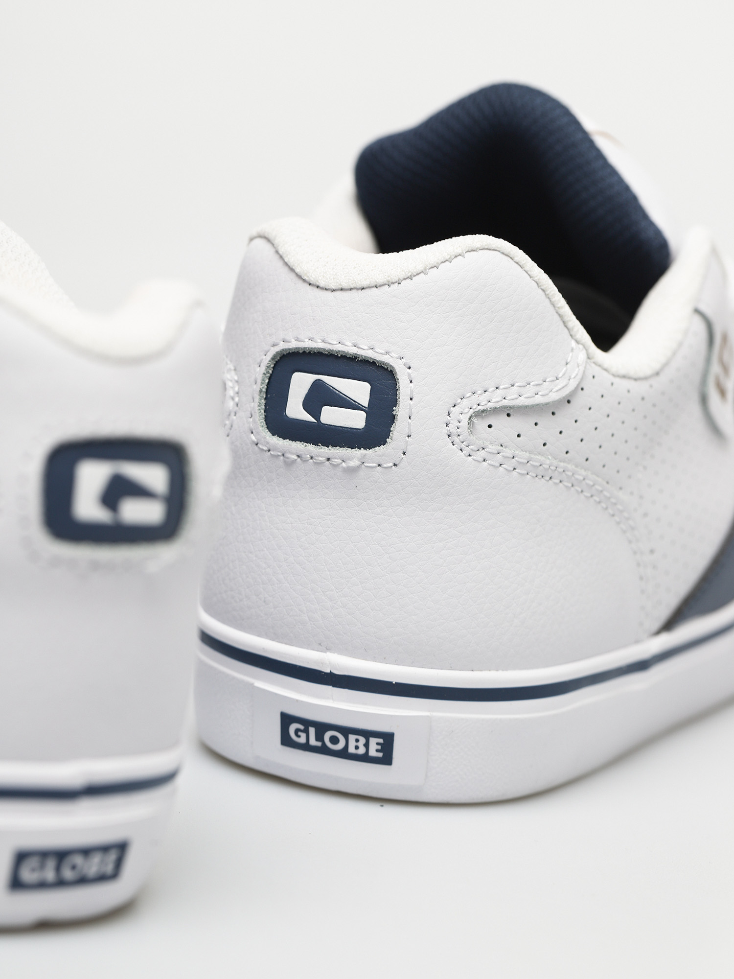 Buty Globe Encore 2 (white/blue/red)