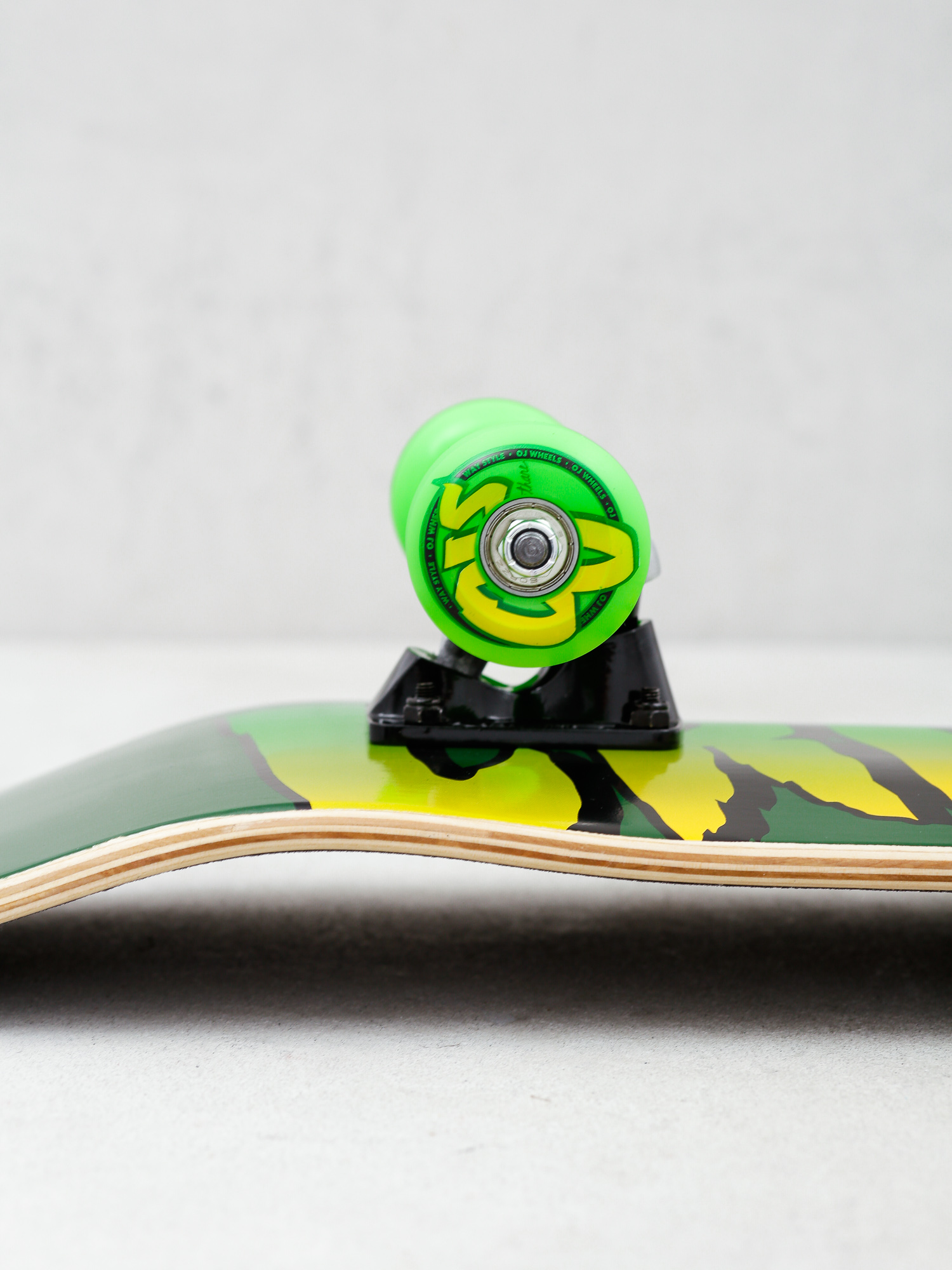 Deskorolka Creature Logo Full