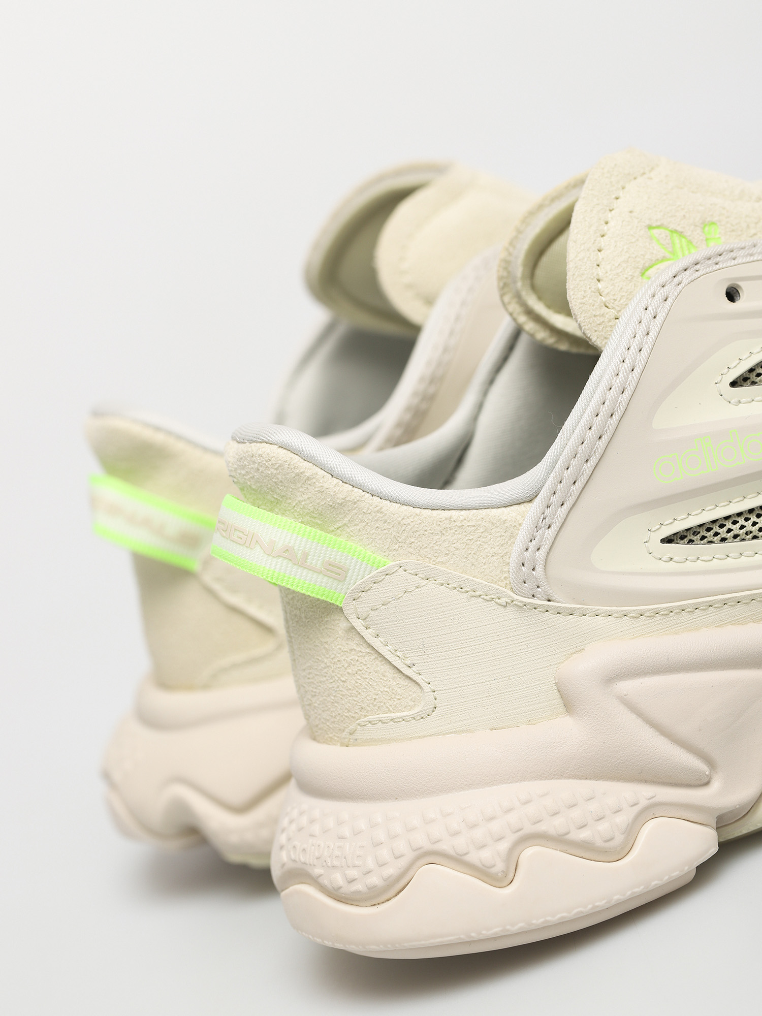 Buty adidas Originals Ozweego Celox Wmn (talc/sand/siggnr)