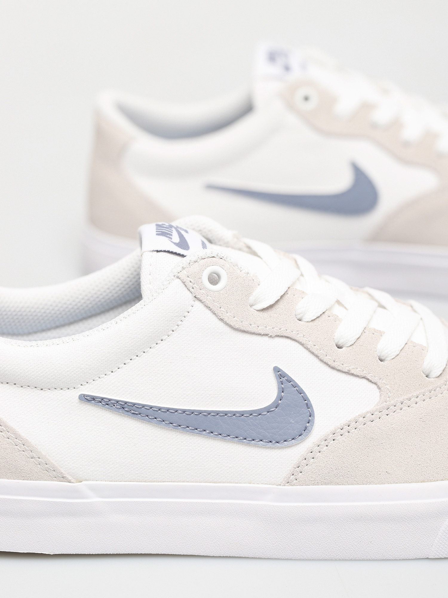 Buty Nike SB Chron Solarsoft (white/ashen slate white white)