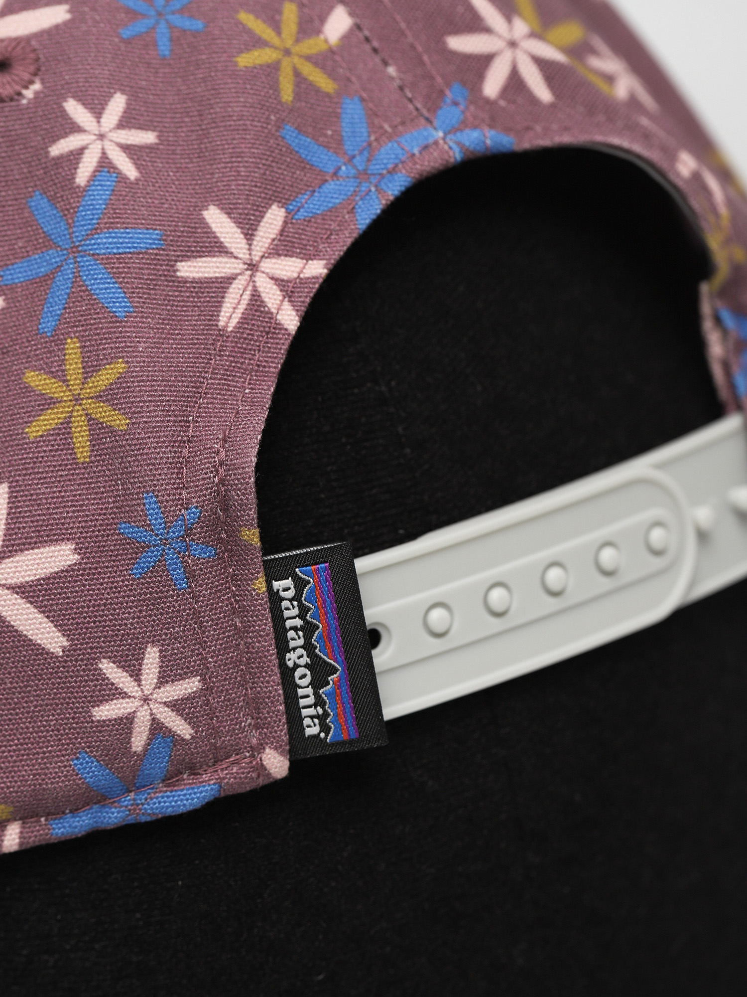 Czapka z daszkiem Patagonia Boardshort Label Funfarer ZD (fish flowers small/hyssop purple)