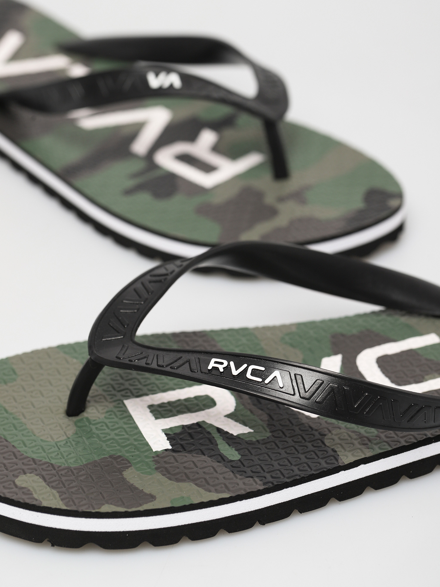 Japonki RVCA Trenchtown Sandals I (camo)