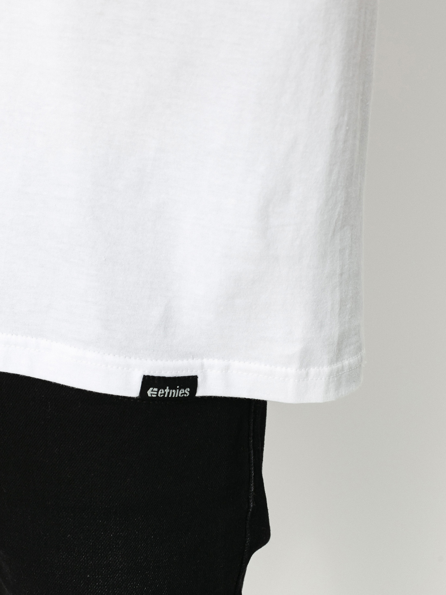 Longsleeve Etnies Quality Control (white/burgundy)