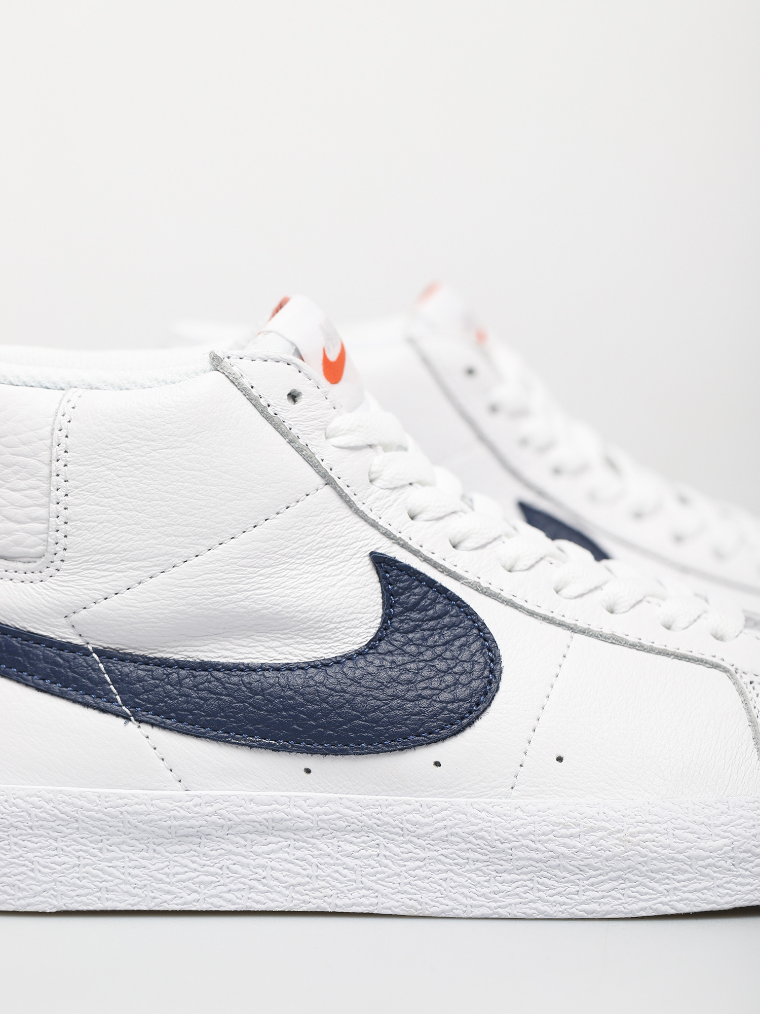 Buty Nike SB Zoom Blazer Mid (white/navy white/safety orange)