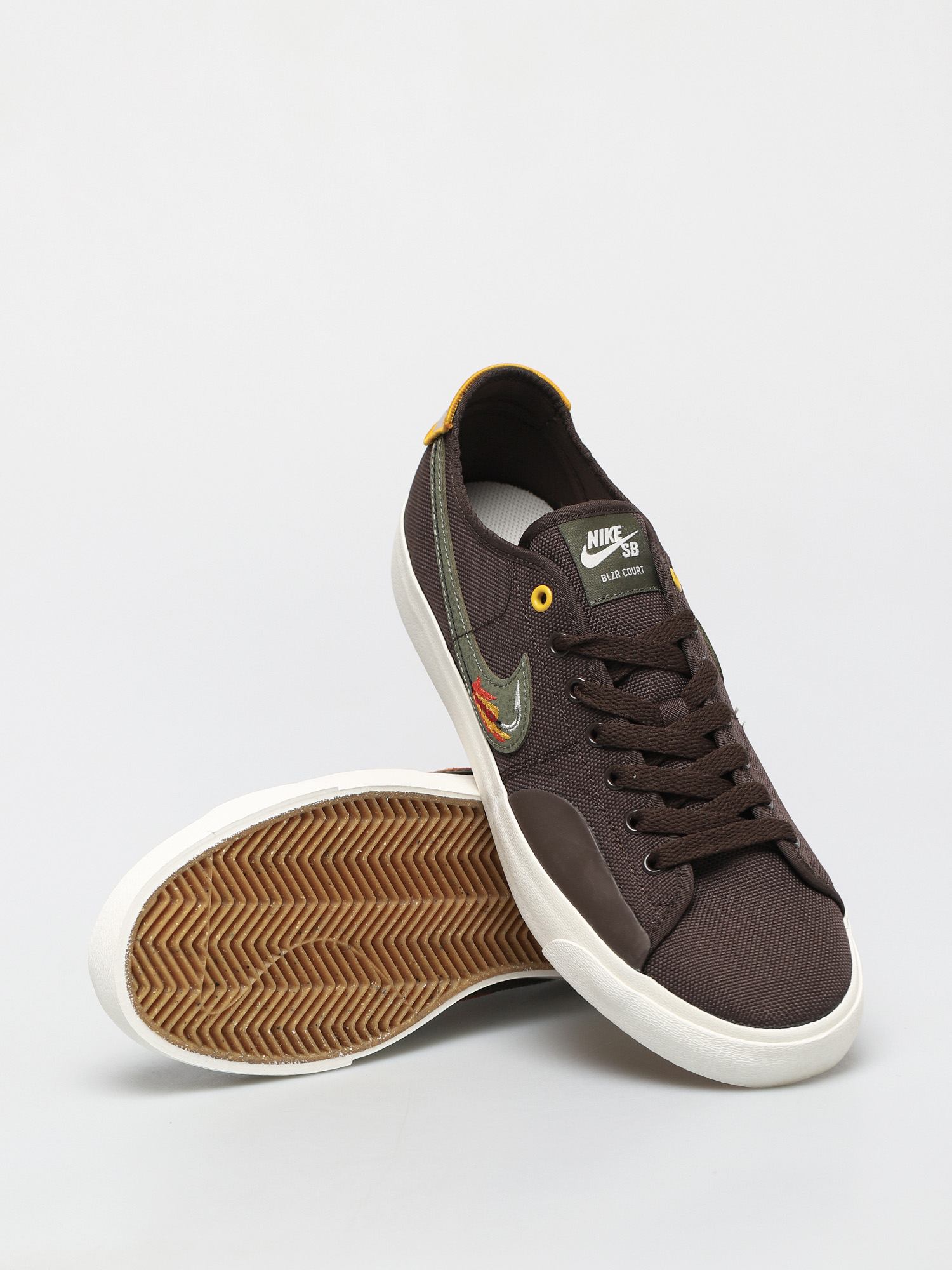 Buty Nike SB X Daan Van Der Linden Blazer Court (baroque brown/medium olive light bone)