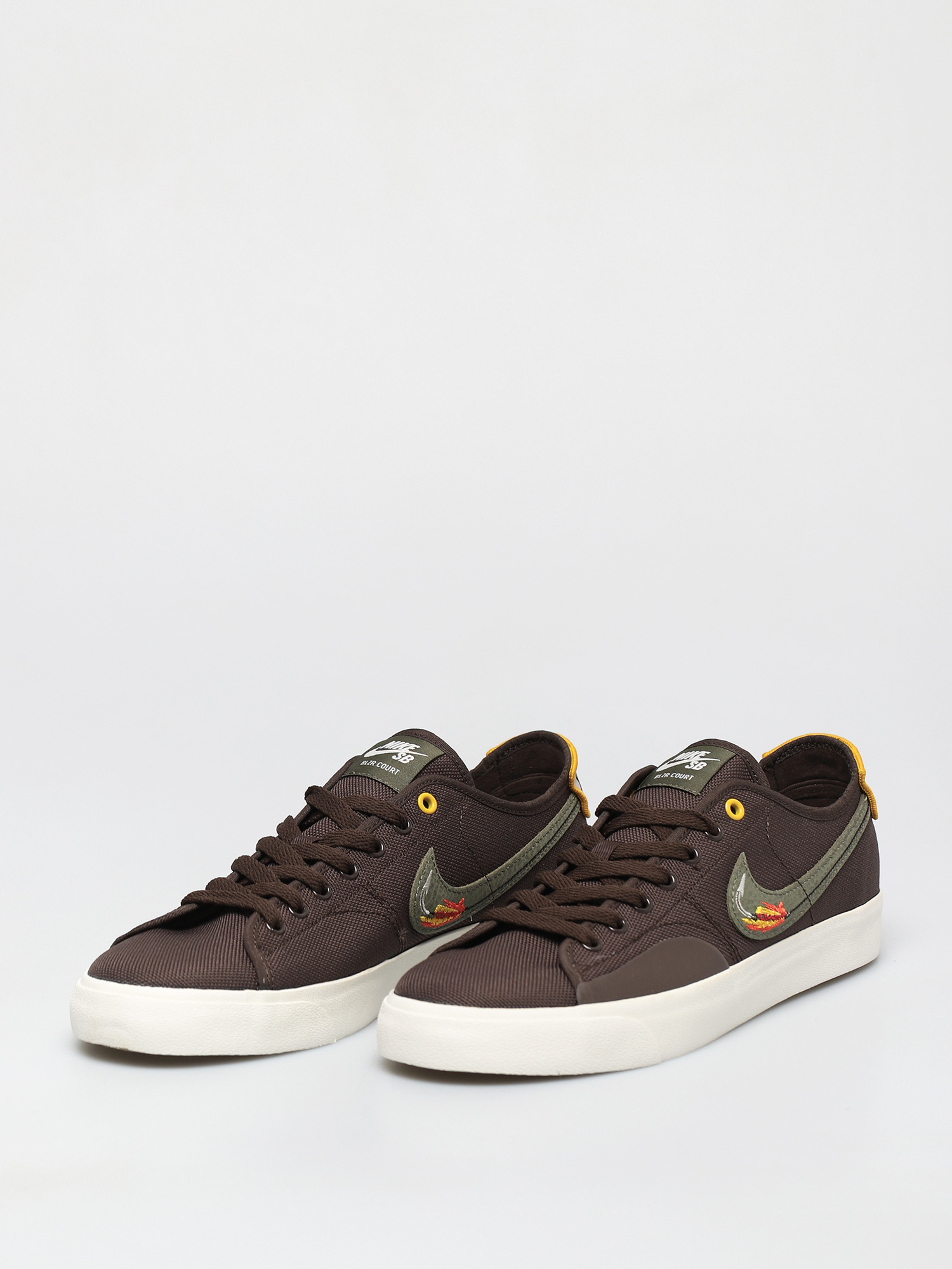 Buty Nike SB X Daan Van Der Linden Blazer Court (baroque brown/medium olive light bone)