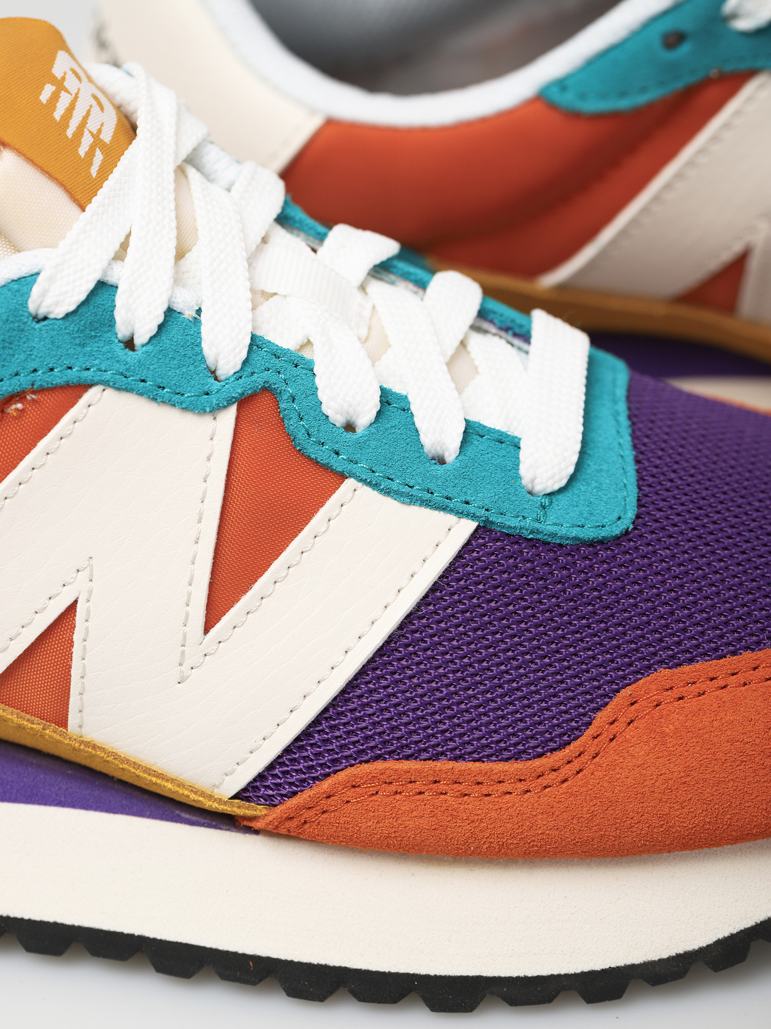 Buty New Balance 237 Wmn (vintage orange)