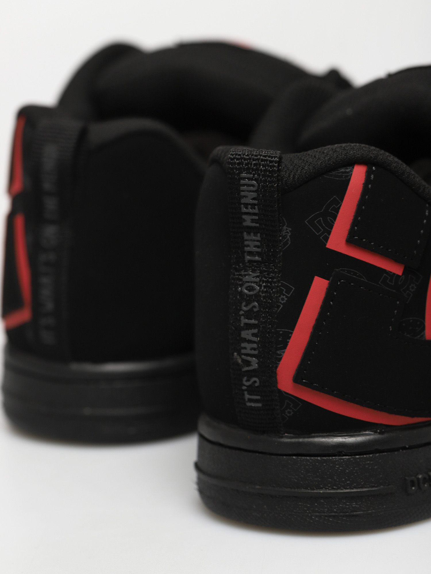 Buty DC X BB Bobs Burgers Court Graffik (black/red)