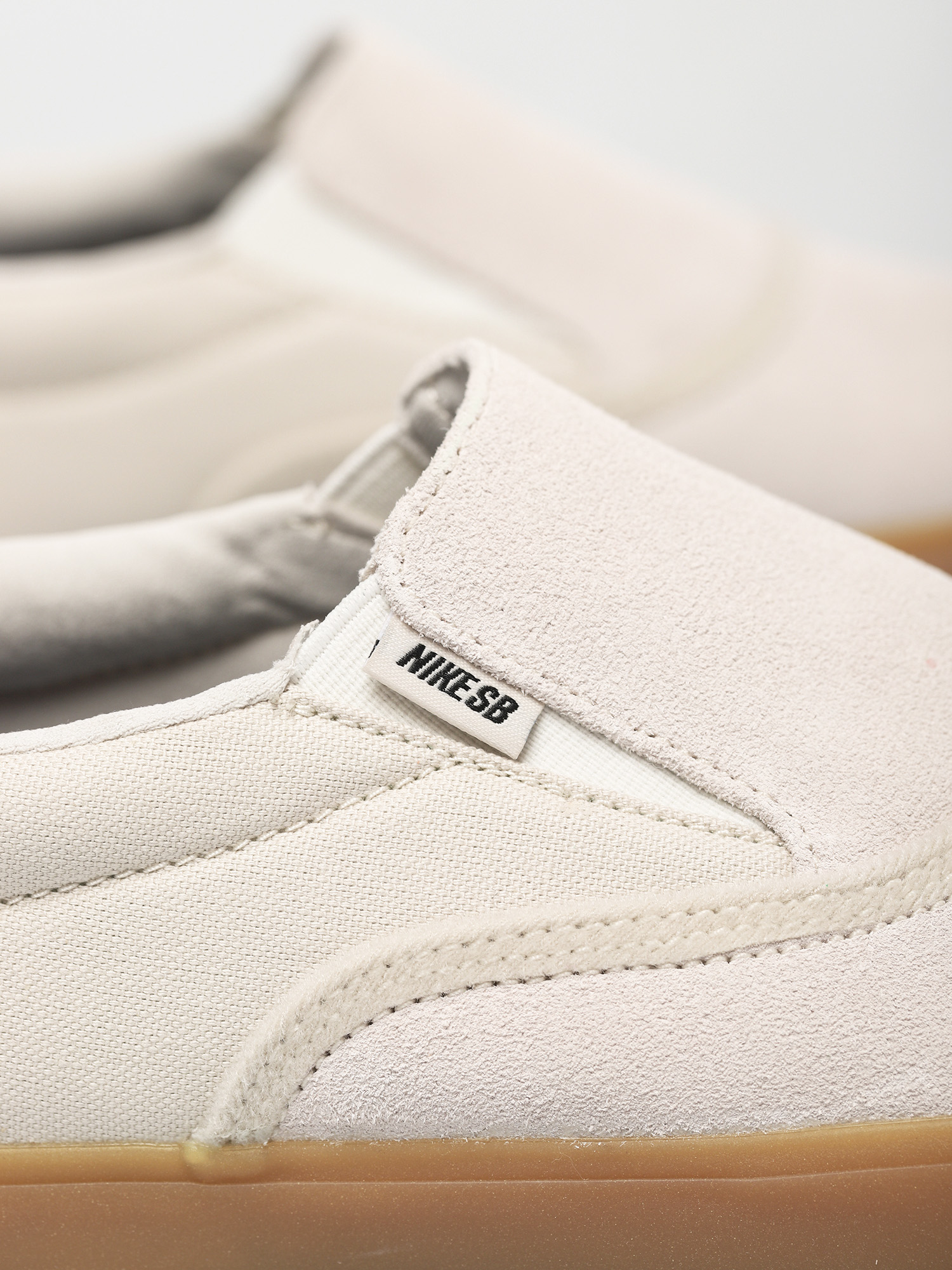 Buty Nike SB Zoom Verona Slip (summit white/summit white)
